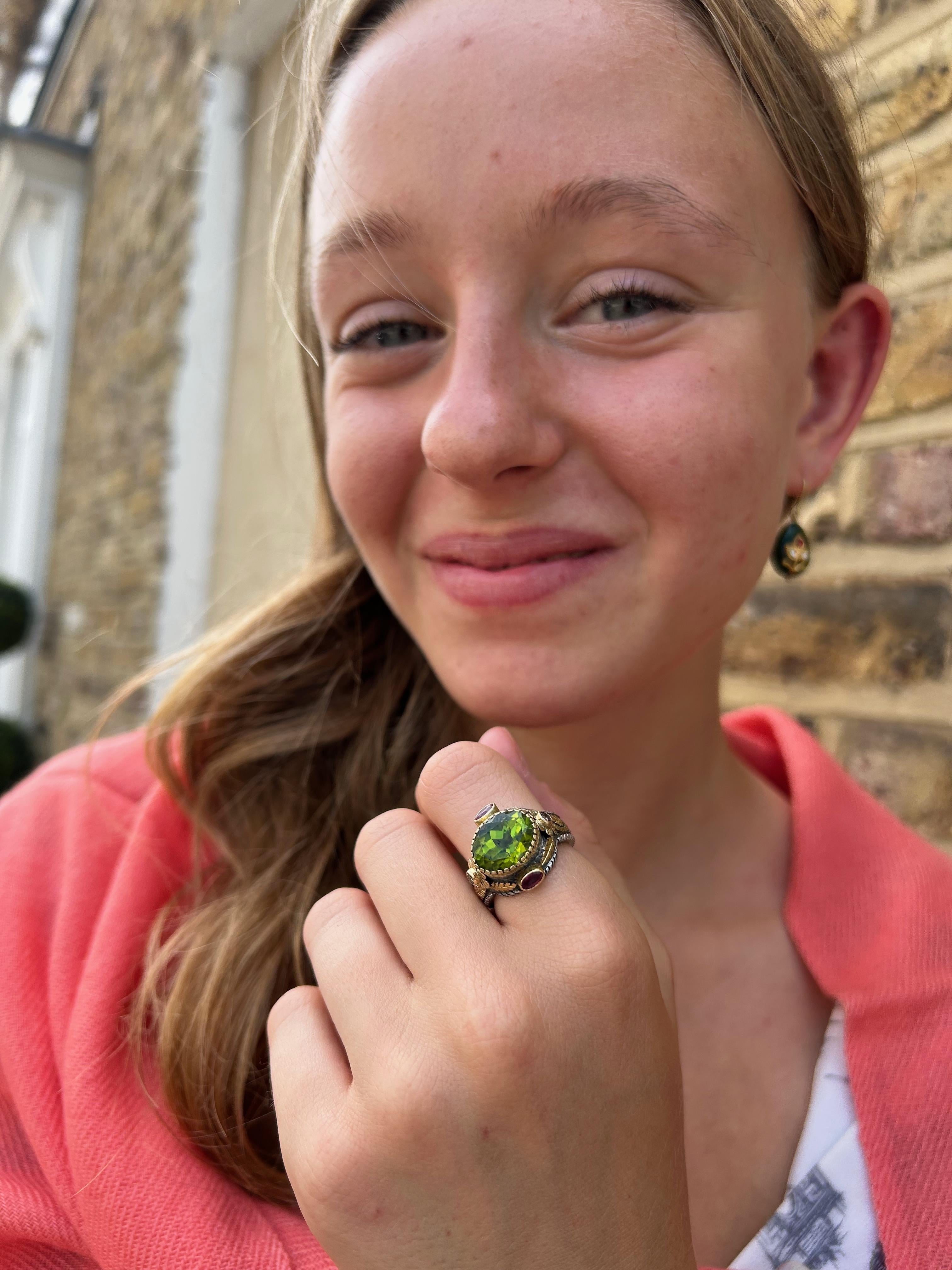 Peridot Saphir DIamant Bague de cocktail en or 18k Silver Neuf - En vente à Frome, Somerset