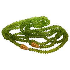 Peridot Sautoire mit 2 Verschlüssen aus 18 Karat Roségold und Brilliants