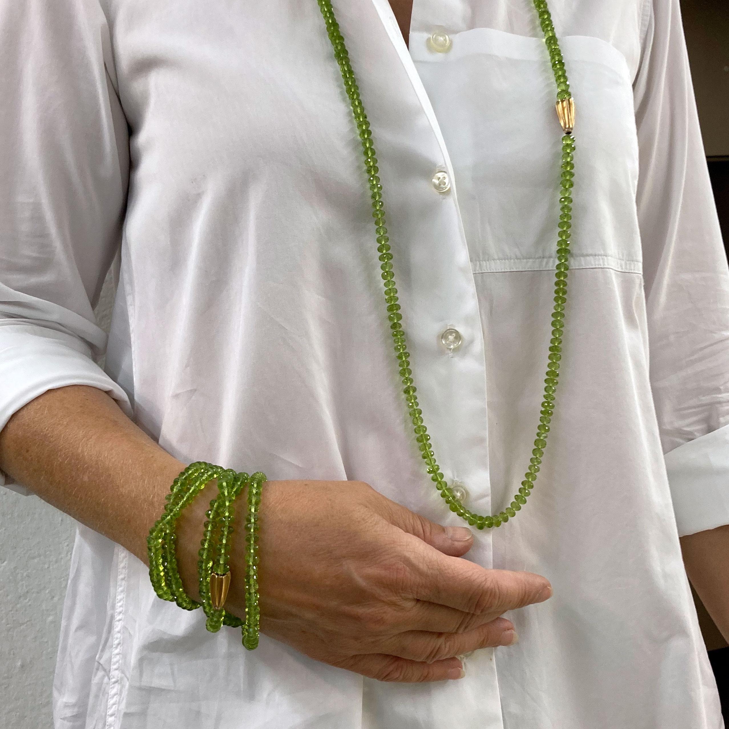 Peridot Sautoire mit 2 Verschlüssen aus 18 Karat Roségold und Brilliants (Zeitgenössisch) im Angebot