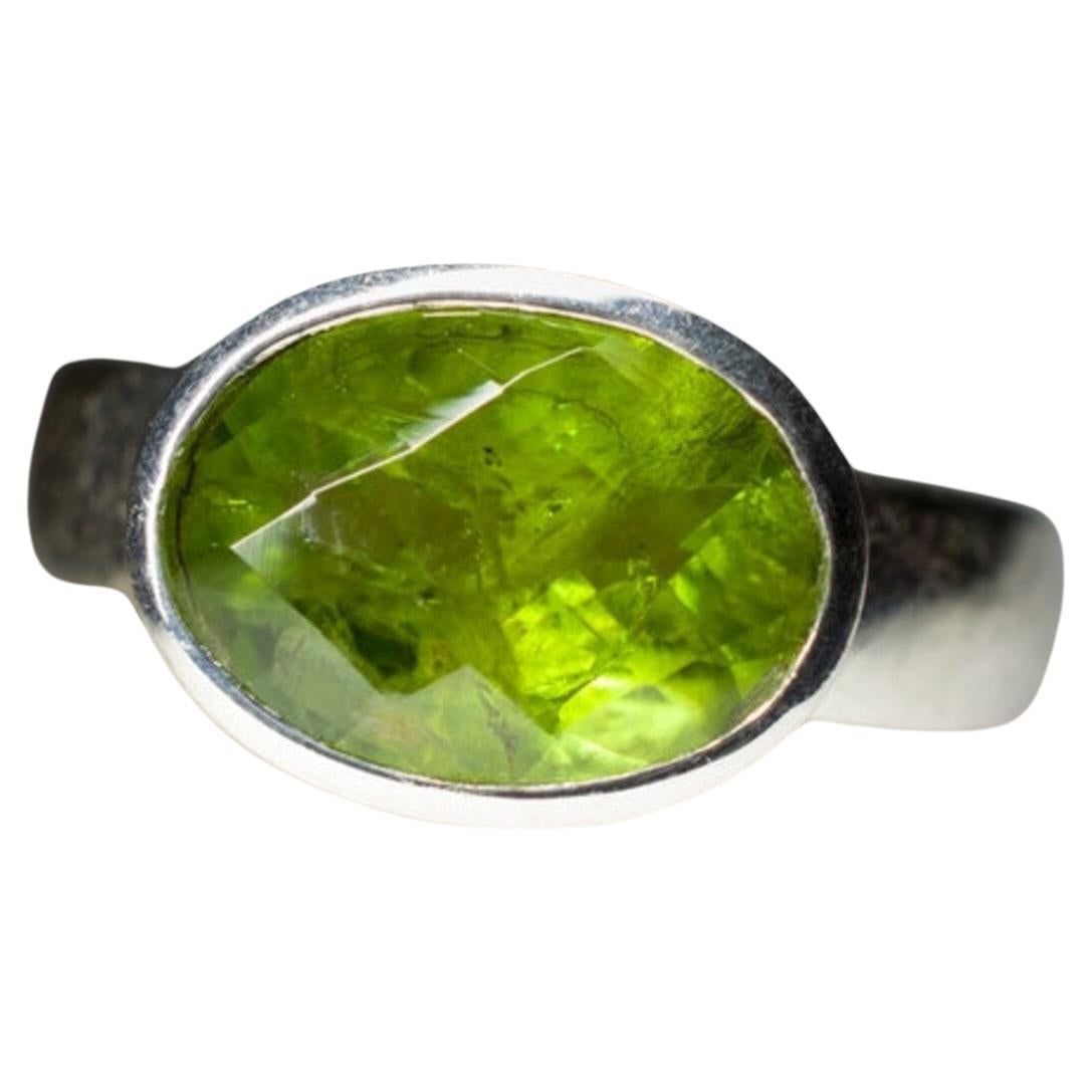 Peridot Silver Ring Natural Green Olivine Chrysolite Gemstone Unisex Jewelry  For Sale