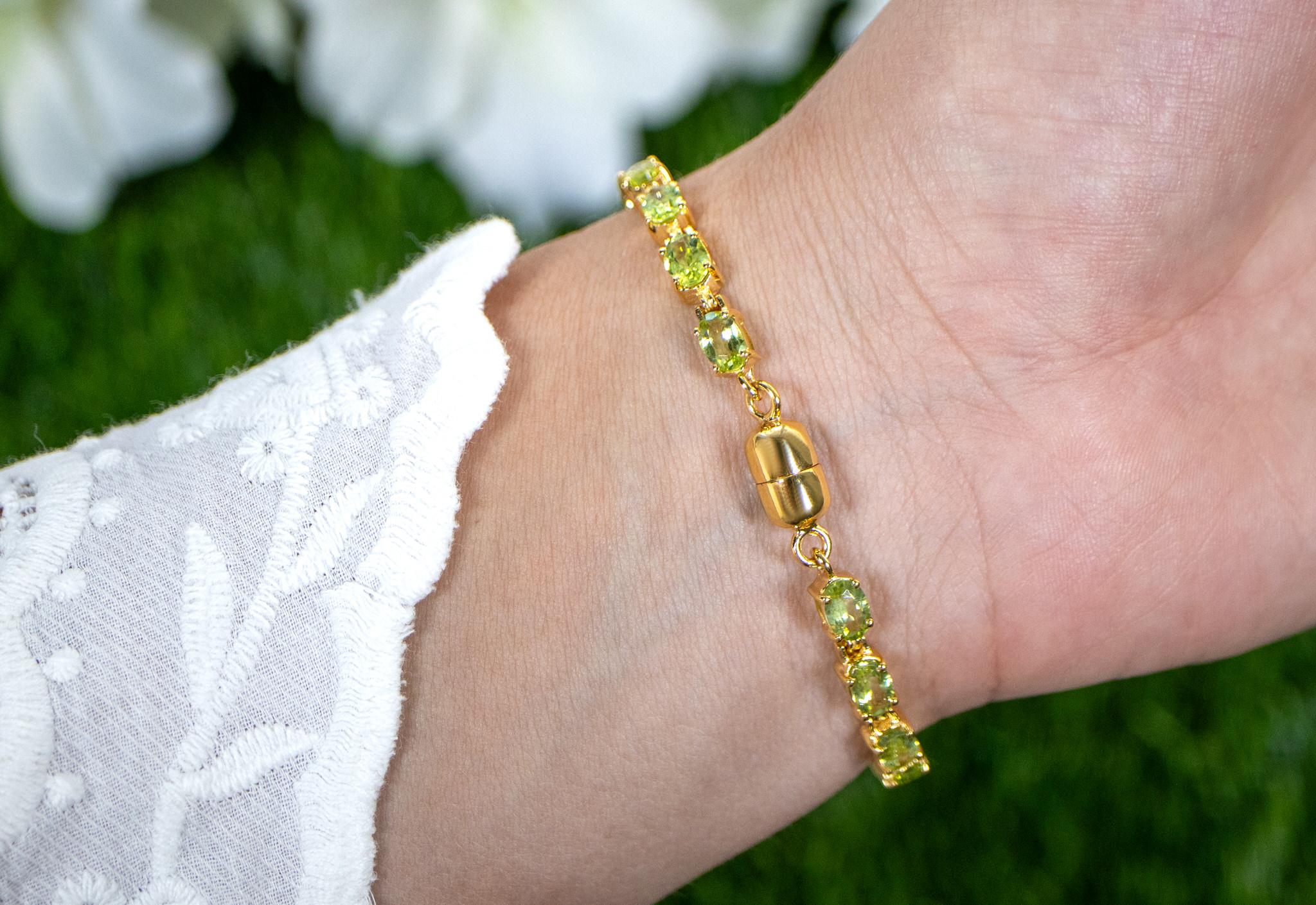 Peridot Tennis Bracelet 9.03 Carats 18K Yellow Gold Plated Sterling Silver In Excellent Condition For Sale In Aliso Viejo, CA