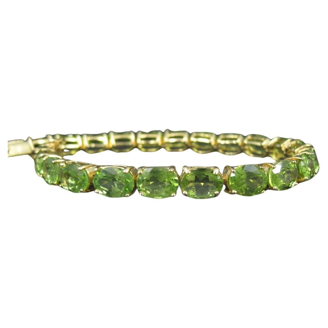Peridot Tennis Bracelet Estate Vermeil Sterling Silver 7.5" (en anglais)