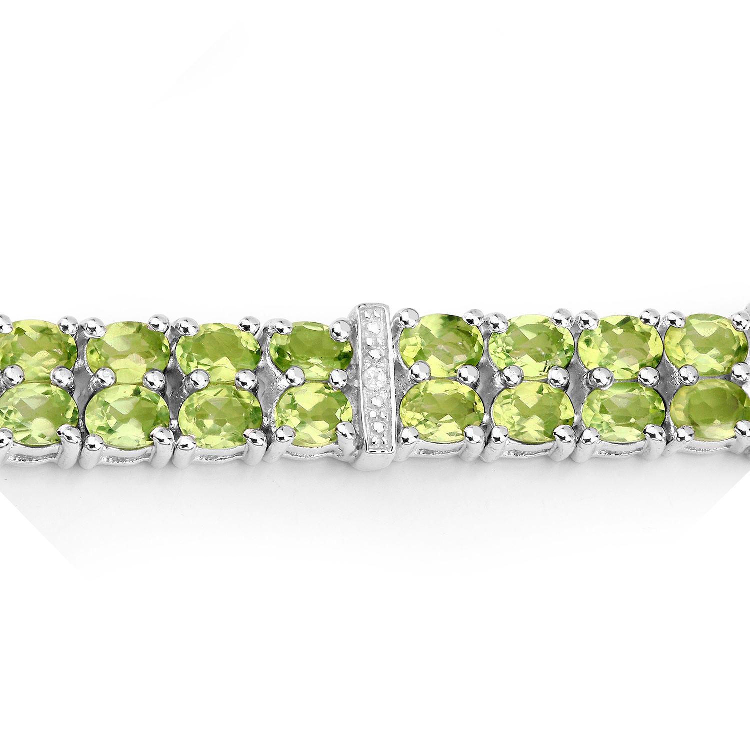 Taille ovale Bracelet de tennis en péridot Topaze blanche 12.9 Carats Silver en vente