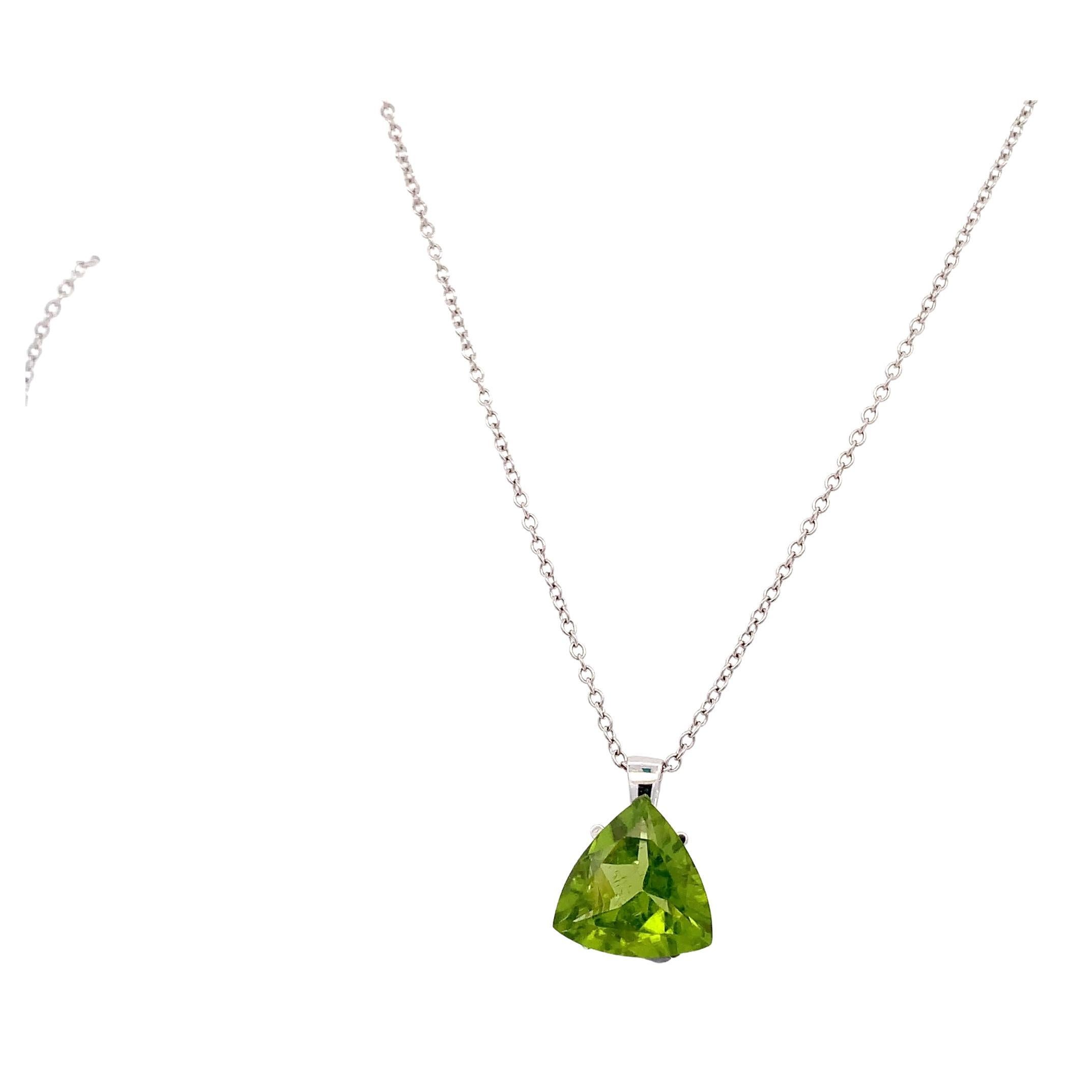 Peridot trillion gemstone pendant necklace 18k white gold