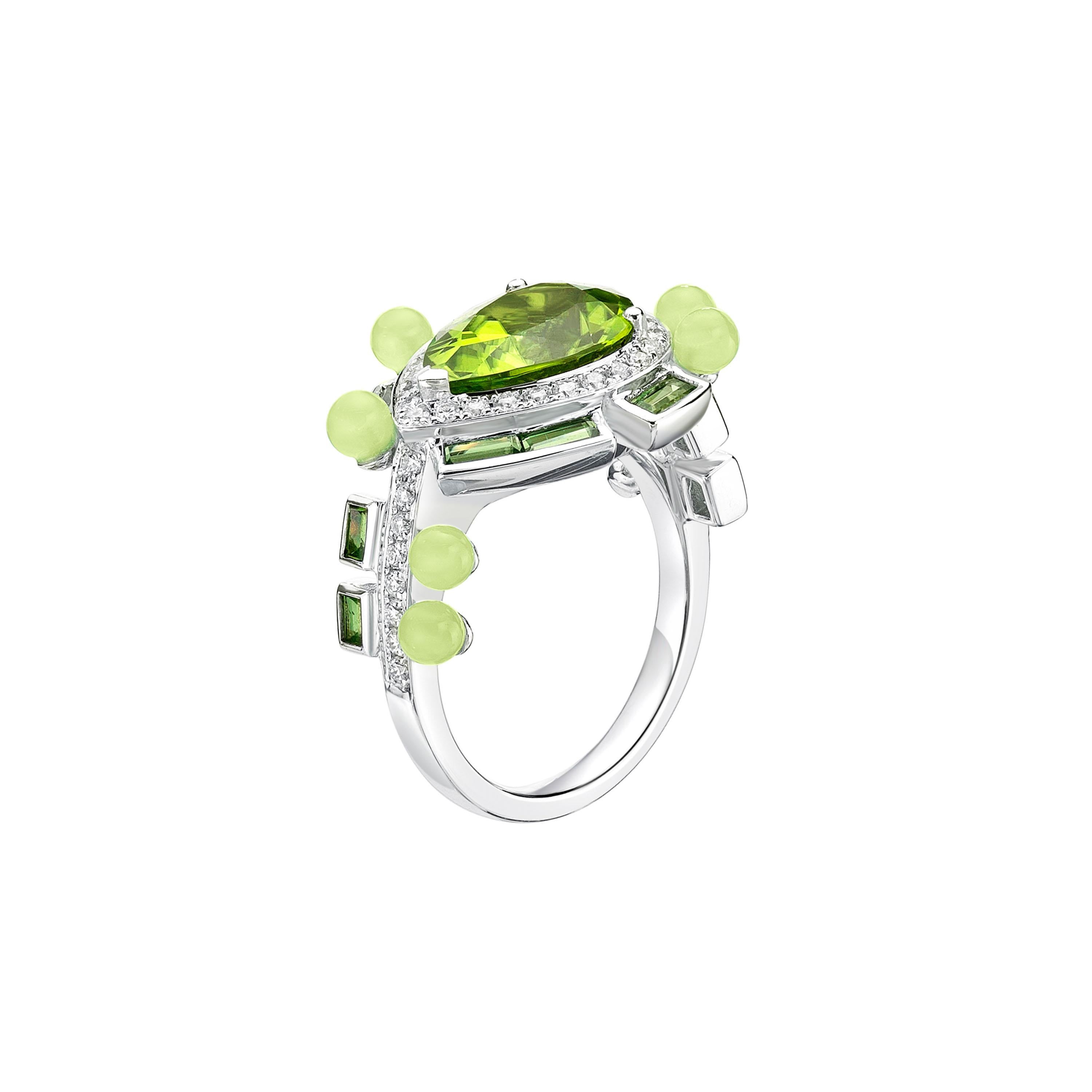 Peridot, Tsavorite, Diamond and Lime Magnesite Ring In New Condition In London, GB