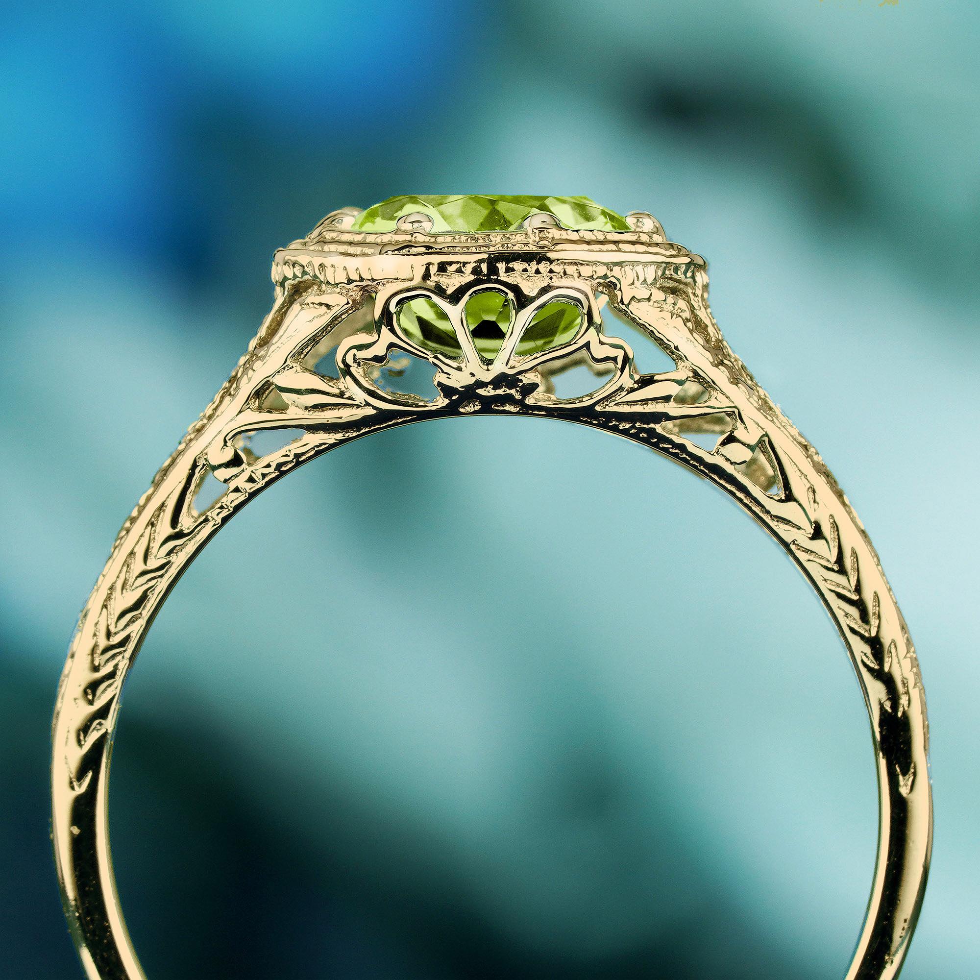 Bague filigrane à péridot de style vintage  en or jaune 9K massif Neuf - En vente à Bangkok, TH