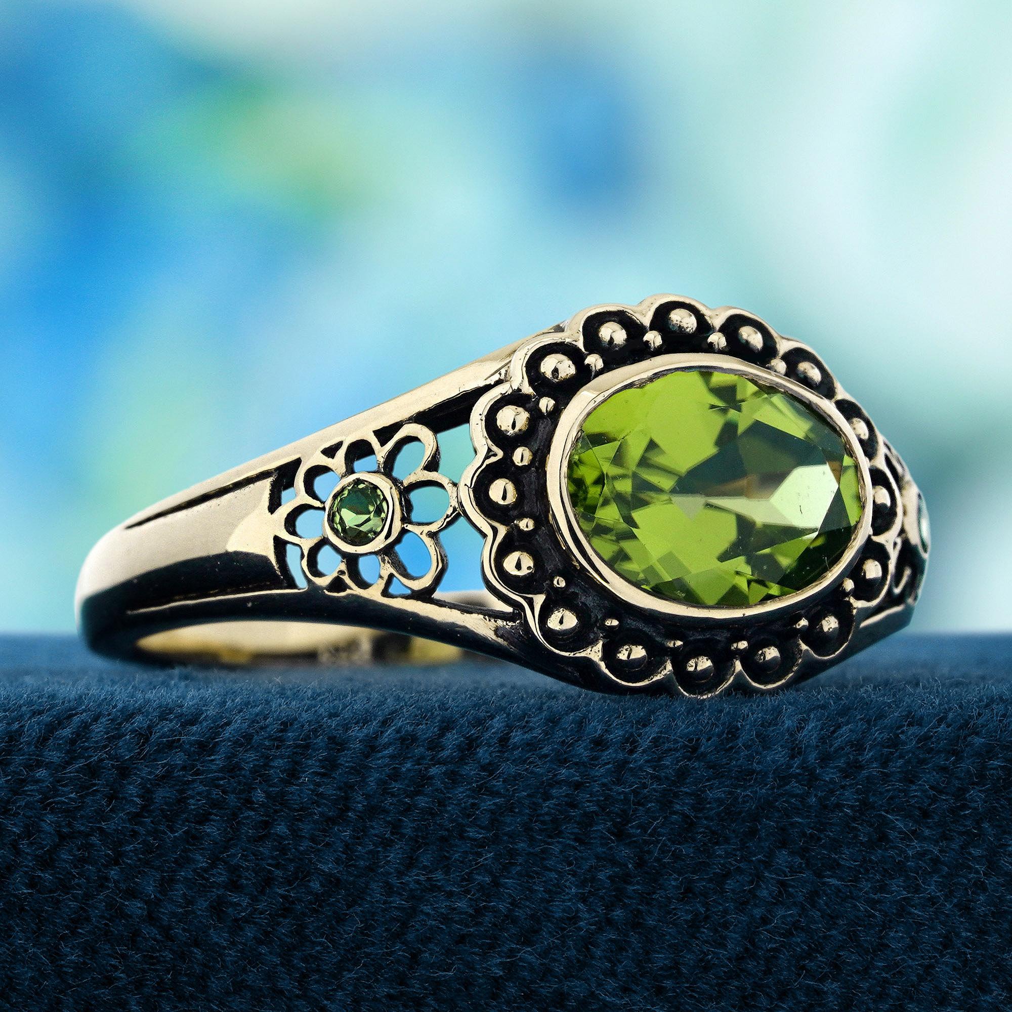 Edwardian Peridot Vintage Style Floral Motif Ring in Solid 9K Yellow Gold For Sale