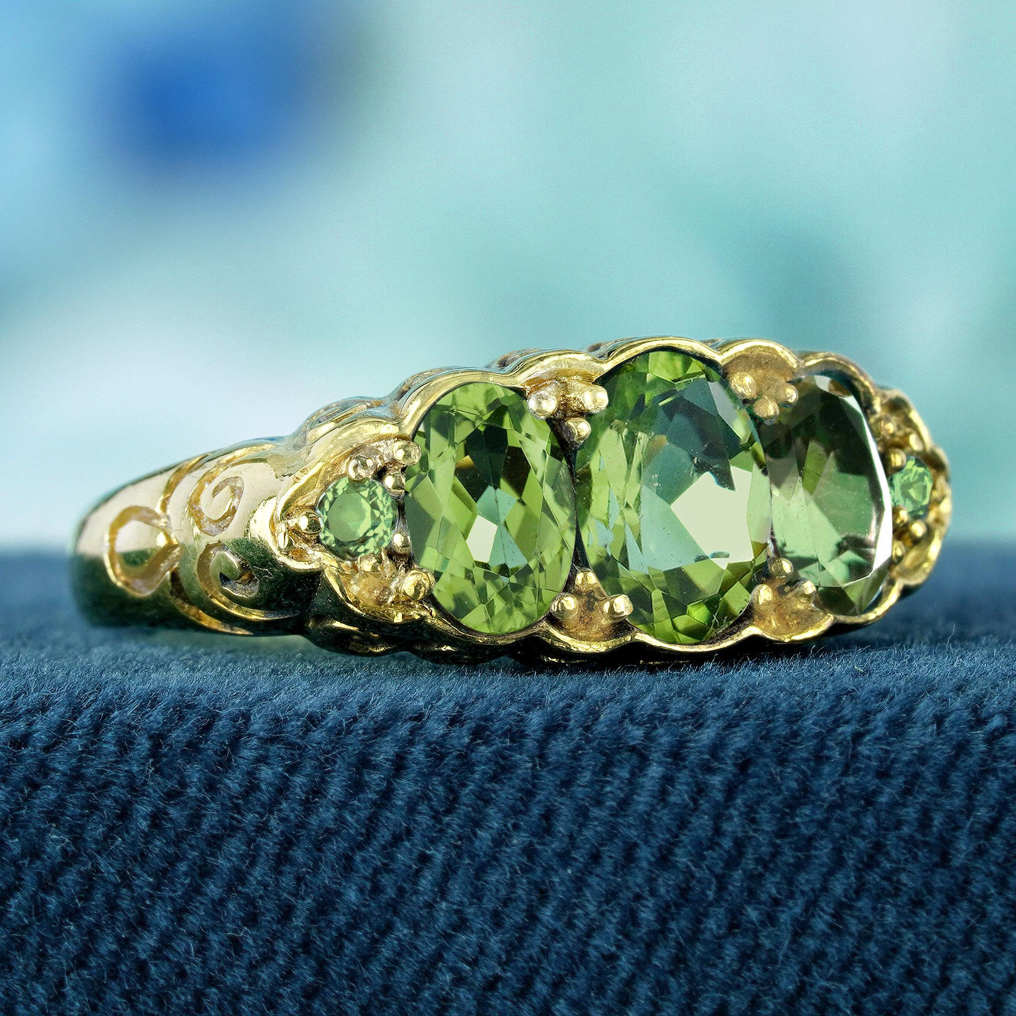 Edwardian Peridot Vintage Style Three Stones  Ring in Solid 9K Yellow Gold For Sale