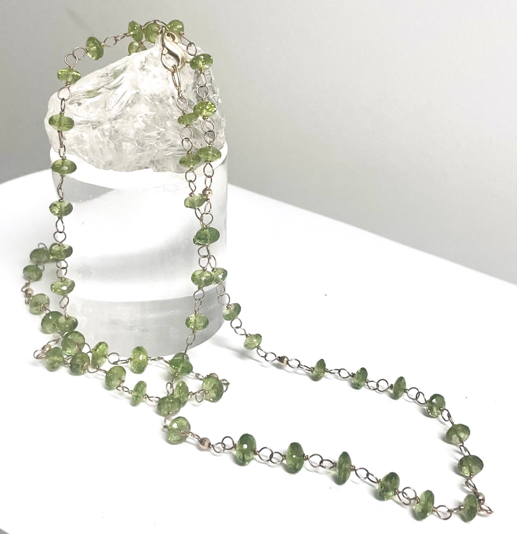Peridot with 14 Carat Gold Wire-Wrapped Paradizia Necklace For Sale 3