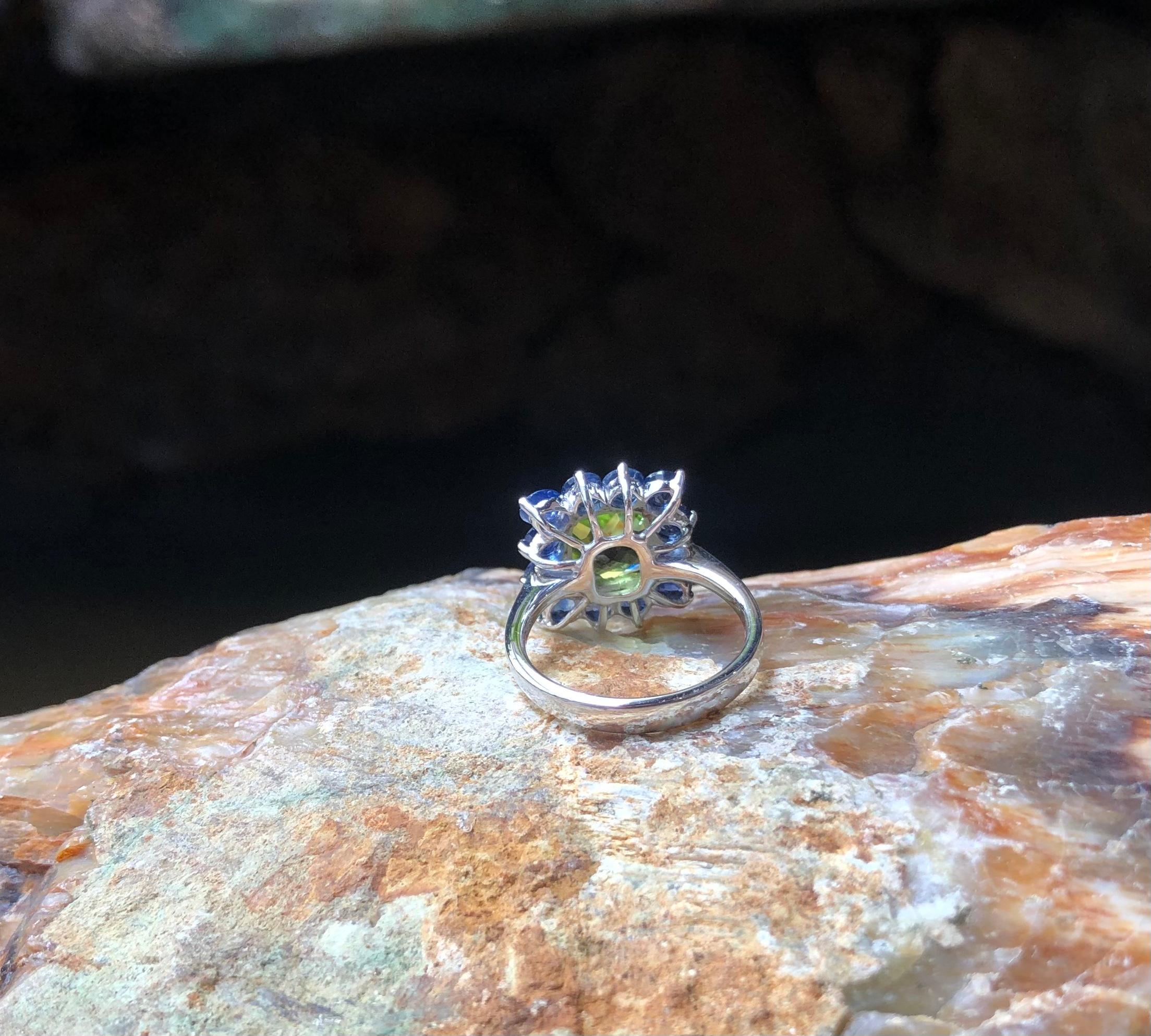 Peridot with Blue Sapphire Ring set in 18 Karat White Gold Settings 6