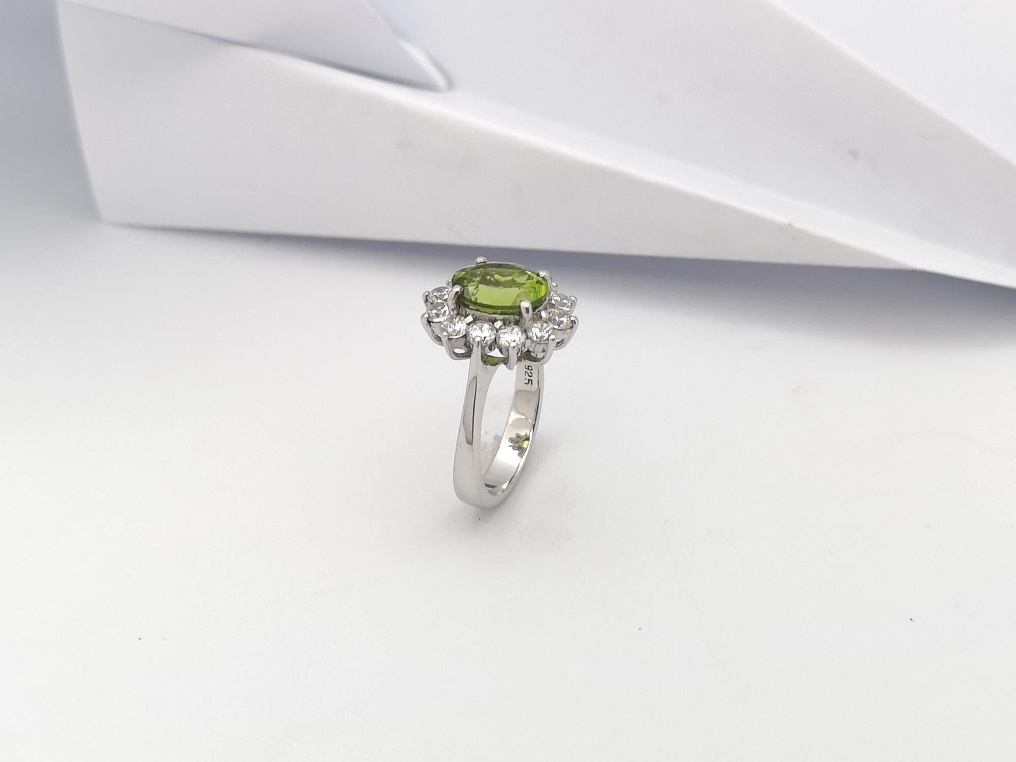 Peridot with Cubic Zirconia Ring set in Silver Settings For Sale 9