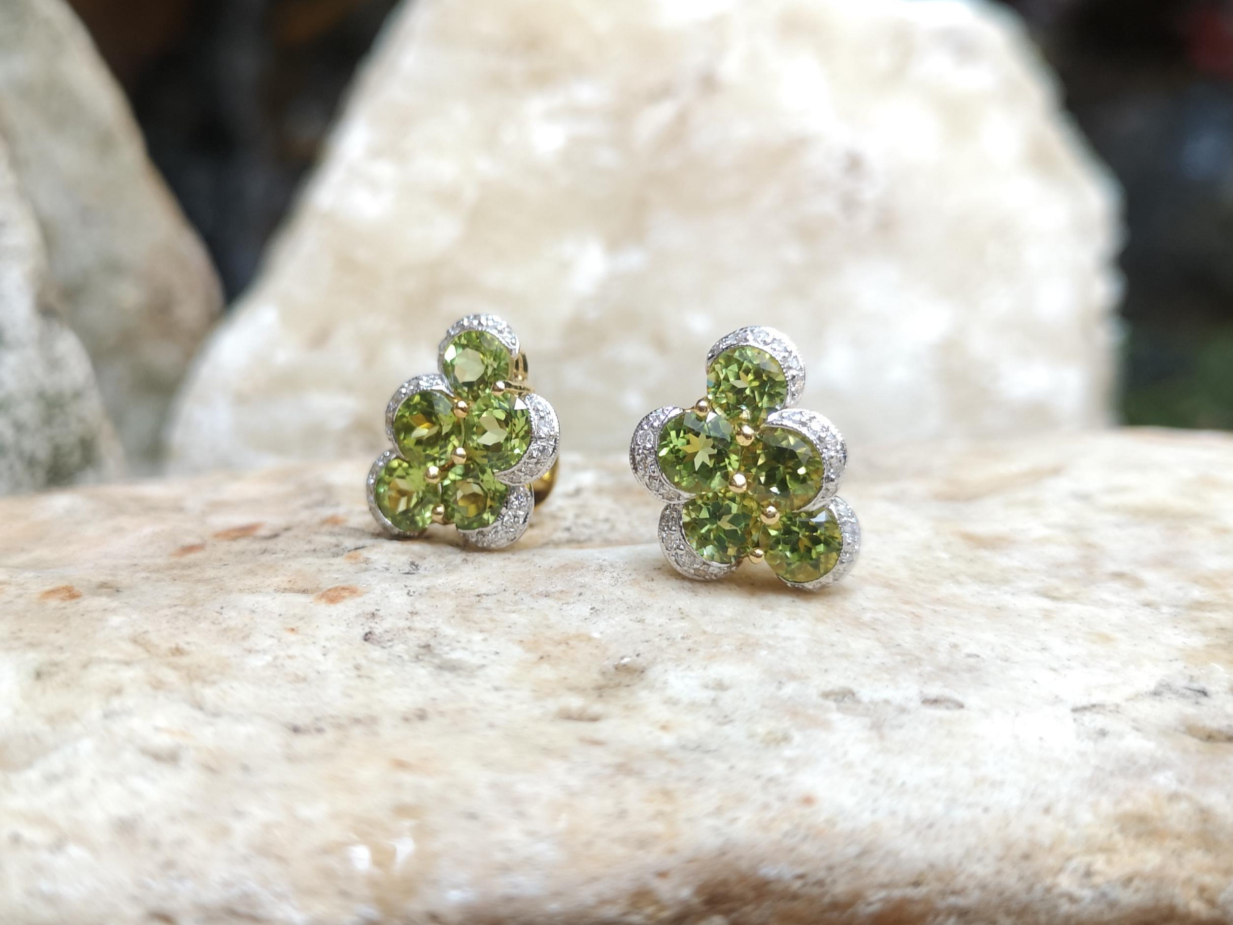 Peridot with Diamond Earrings Set in 18 Karat Gold Settings For Sale 1