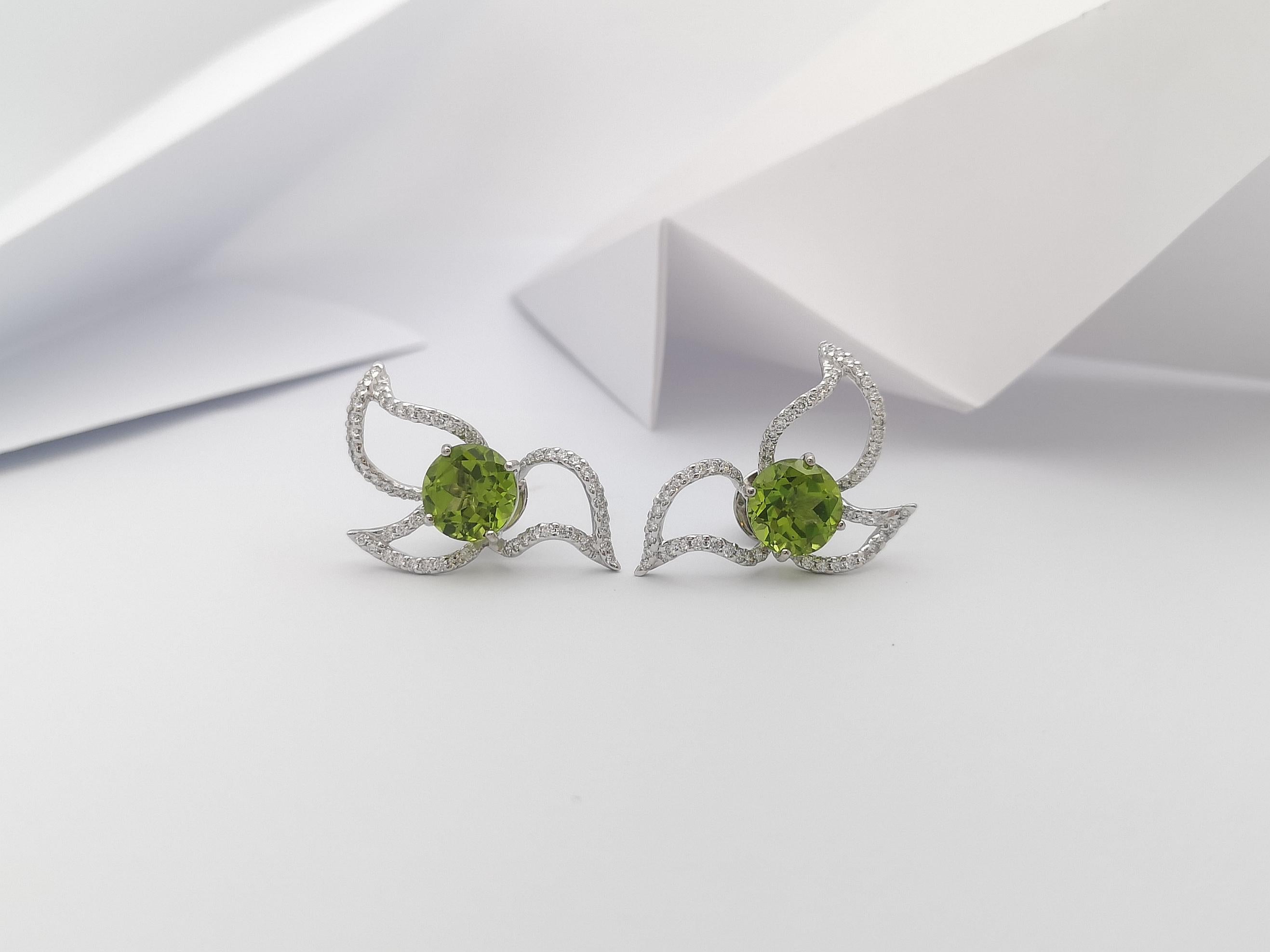 Round Cut Peridot with Diamond Earrings Set in 18 Karat White Gold Settings For Sale