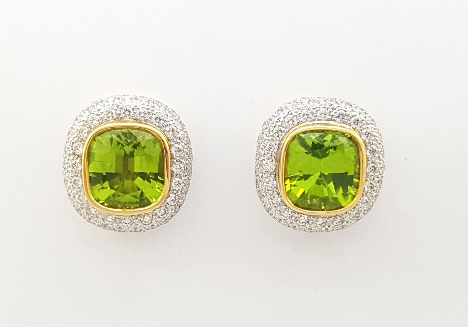 Peridot with Diamond Earrings set in 18K Gold Settings In New Condition For Sale In Bangkok, TH