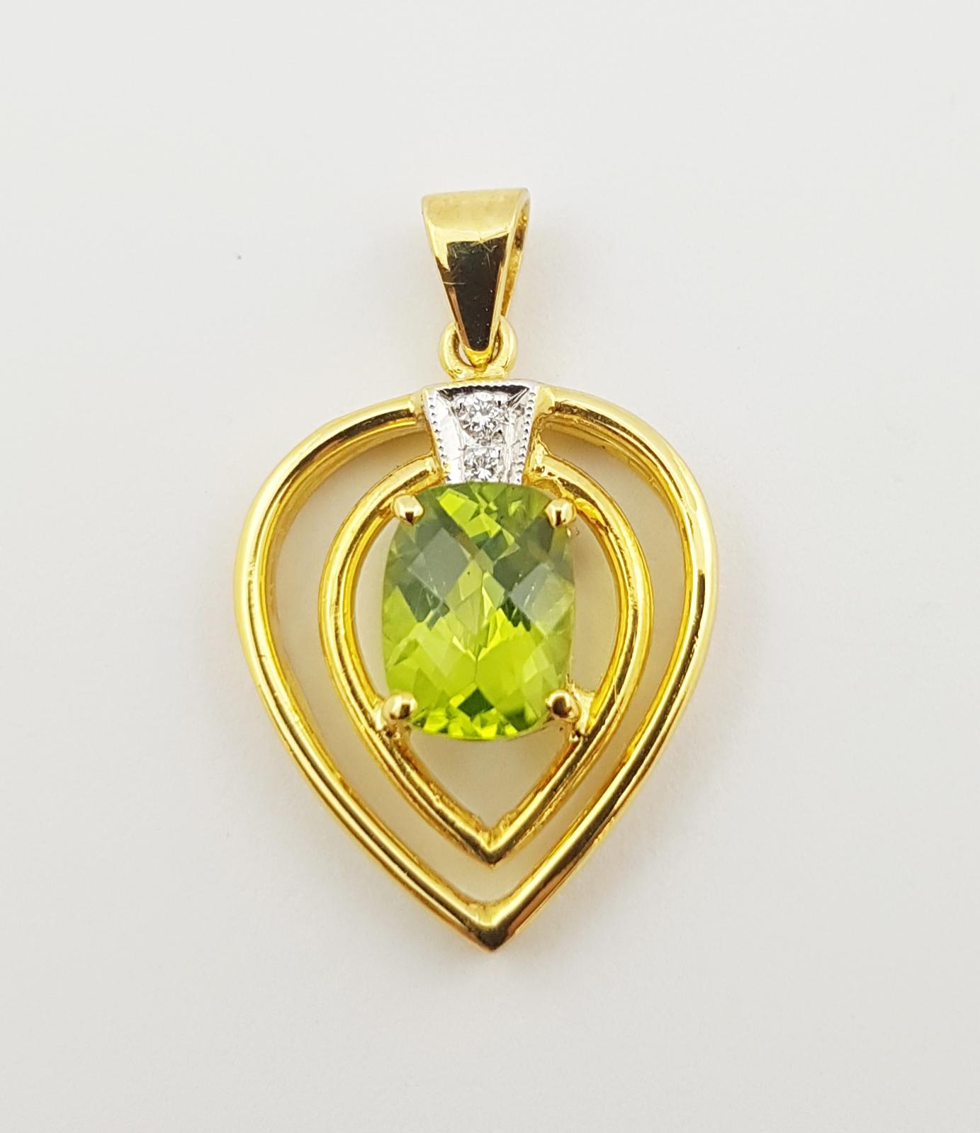 Peridot mit Diamant-Anhänger in 18 Karat Goldfassung gefasst (Gemischter Schliff) im Angebot