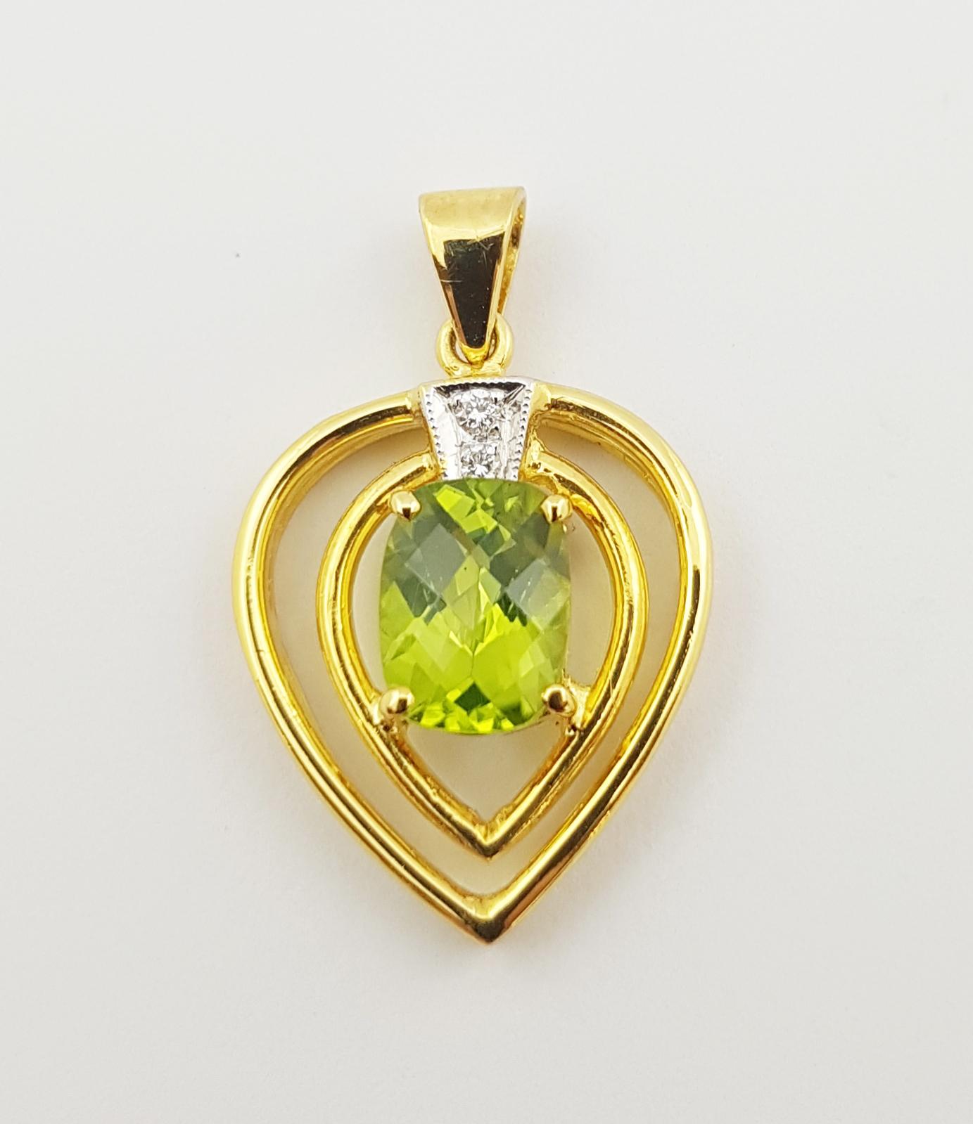 Mixed Cut Peridot with Diamond Pendant Set in 18 Karat Gold Setting For Sale