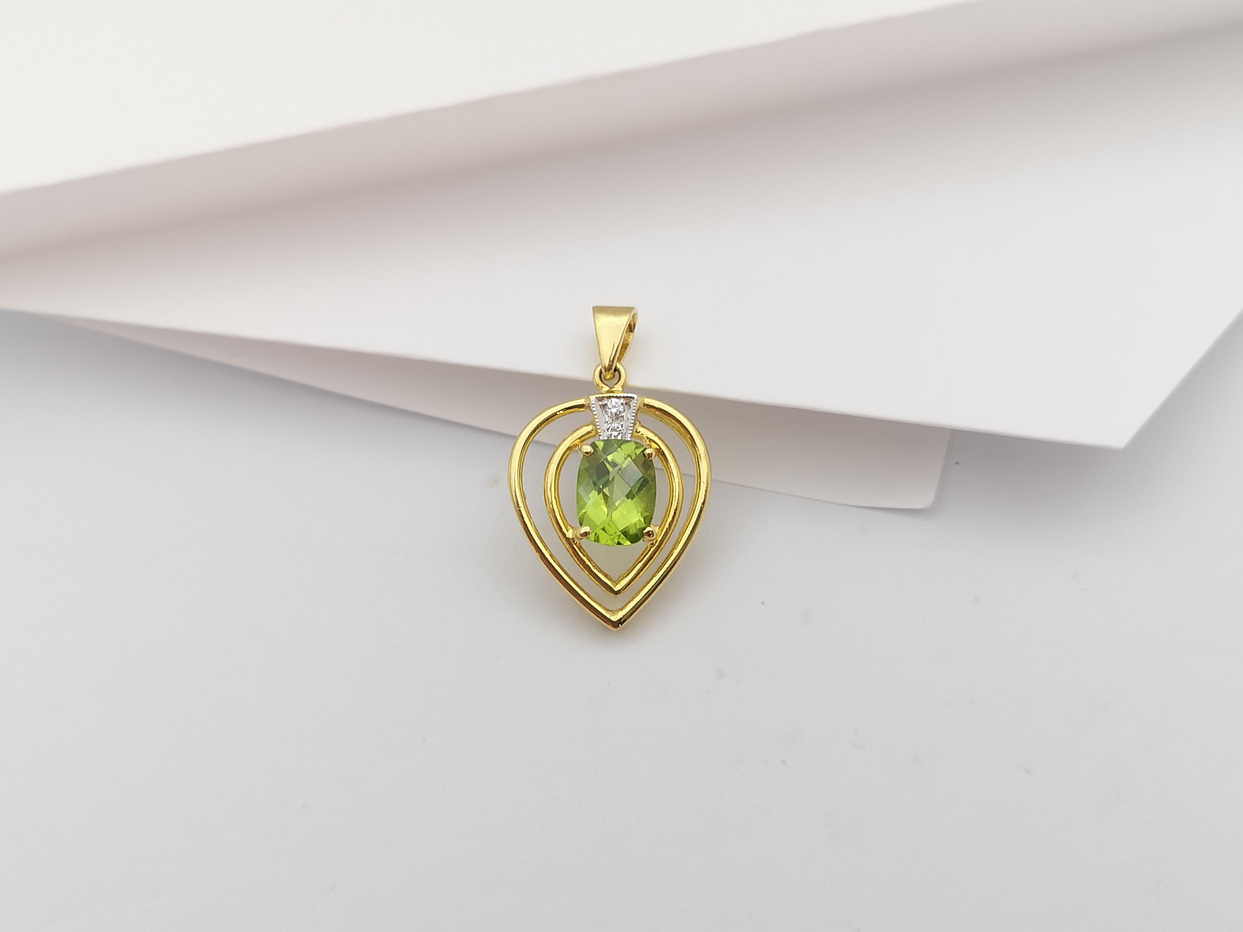 Peridot mit Diamant-Anhänger in 18 Karat Goldfassung gefasst im Angebot 1