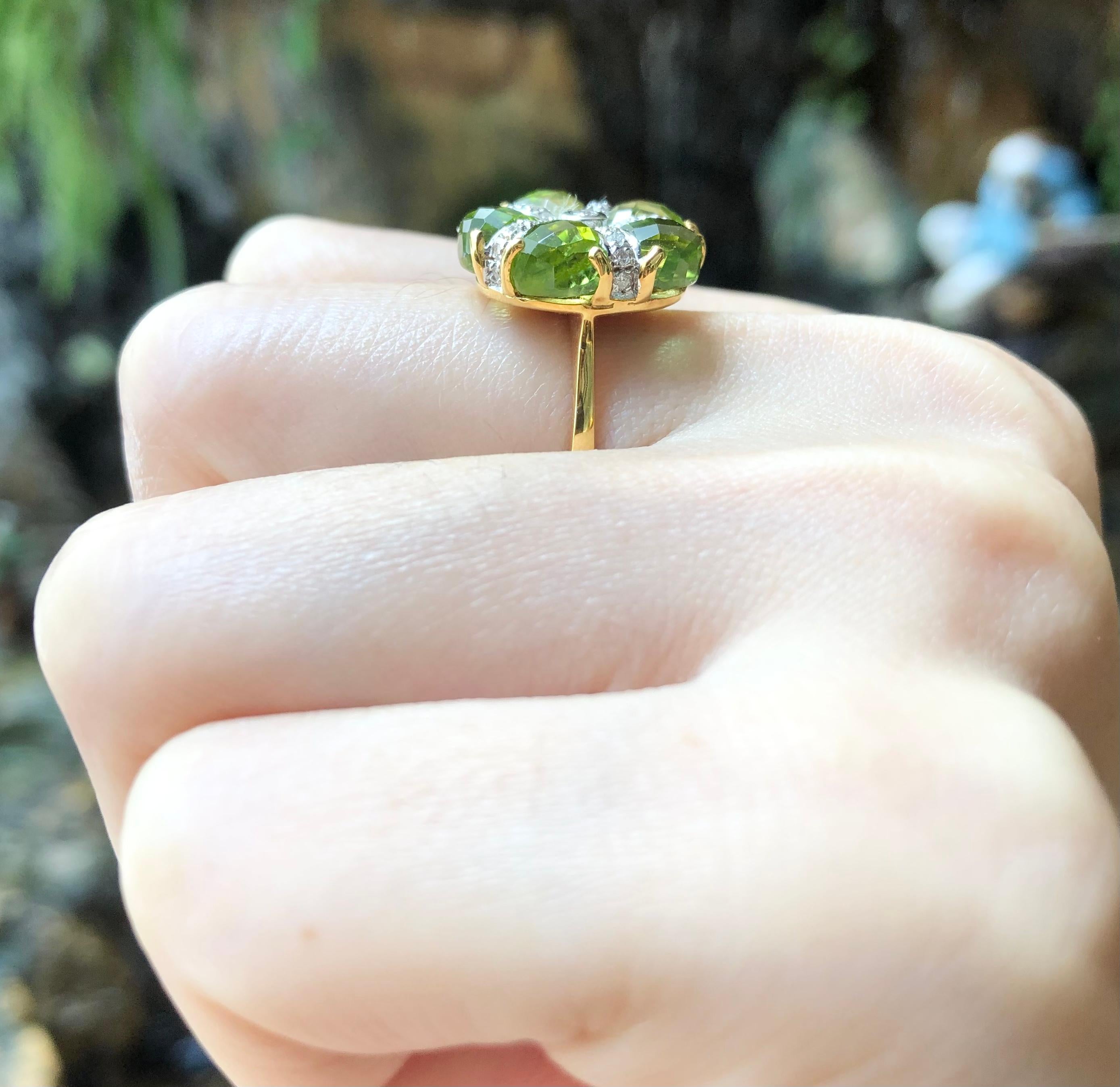 Peridot with Diamond Ring Set in 14 Karat Gold Settings For Sale 1