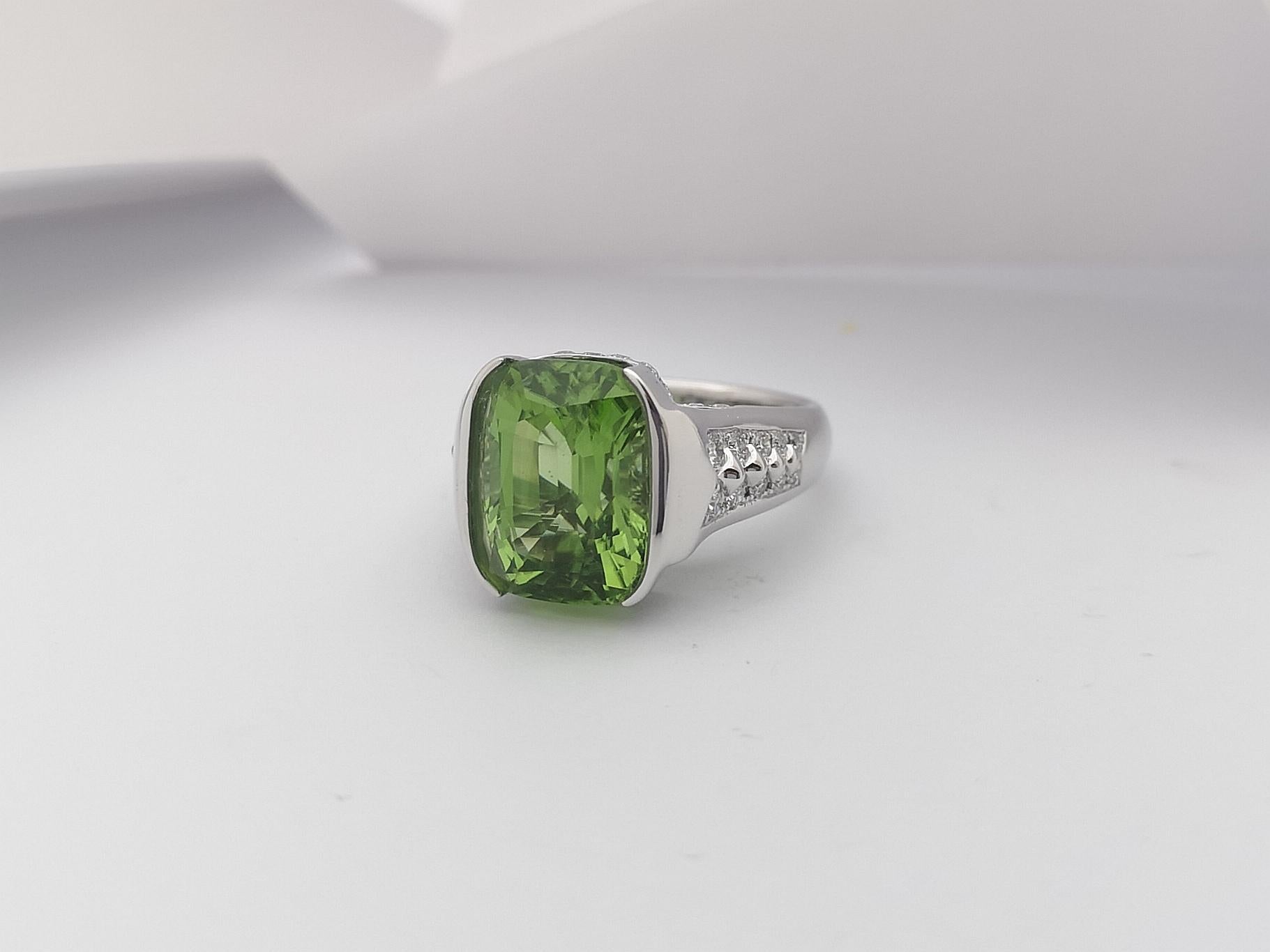 Ring mit Peridot und Diamant in 18 Karat Weißgoldfassung im Angebot 8