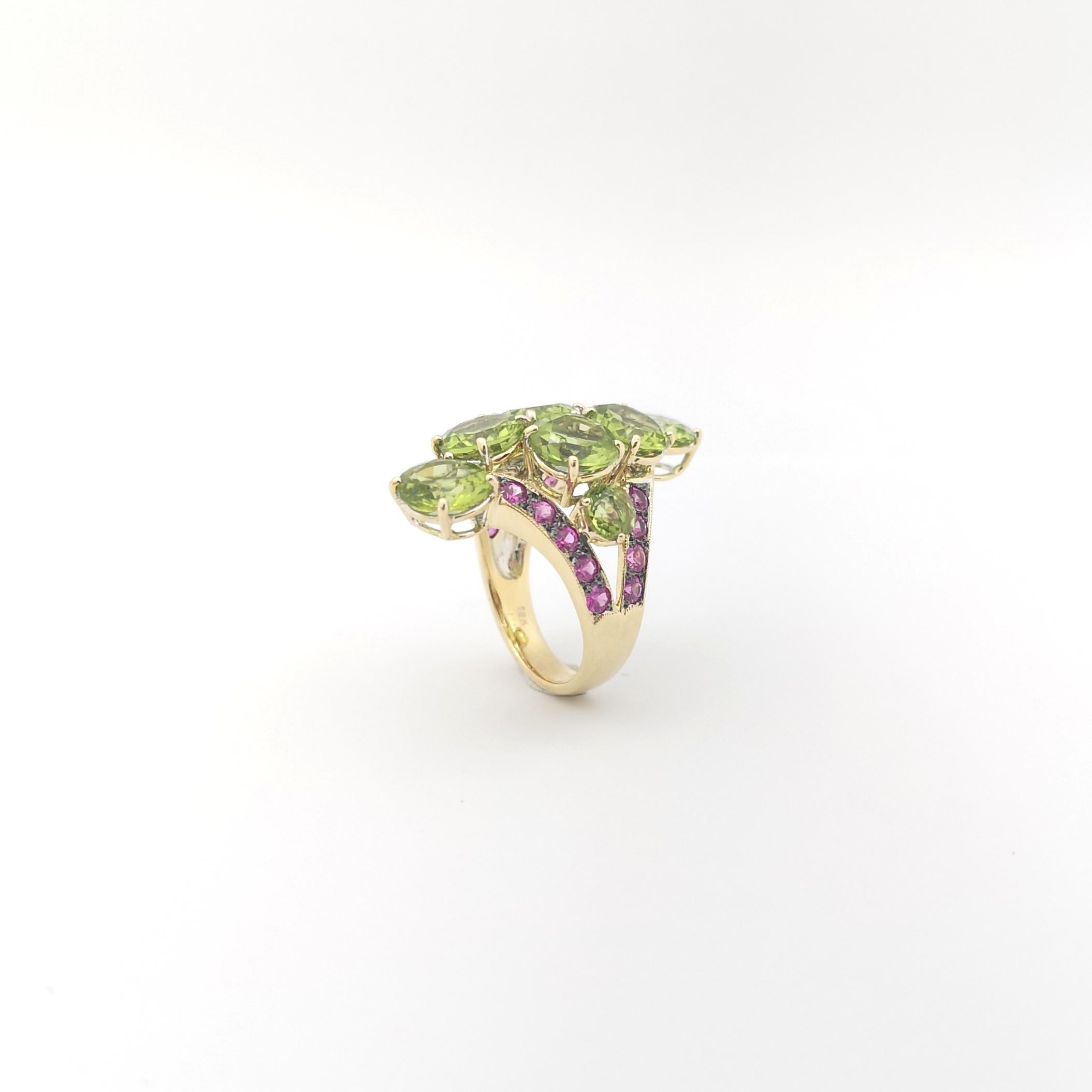 Peridot with Pink Sapphire Ring set in 18K Gold Setting For Sale 4
