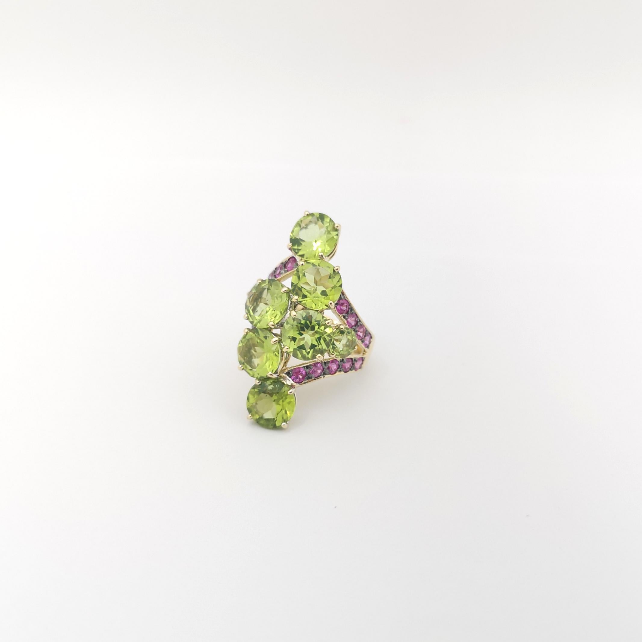 Peridot with Pink Sapphire Ring set in 18K Gold Setting For Sale 2