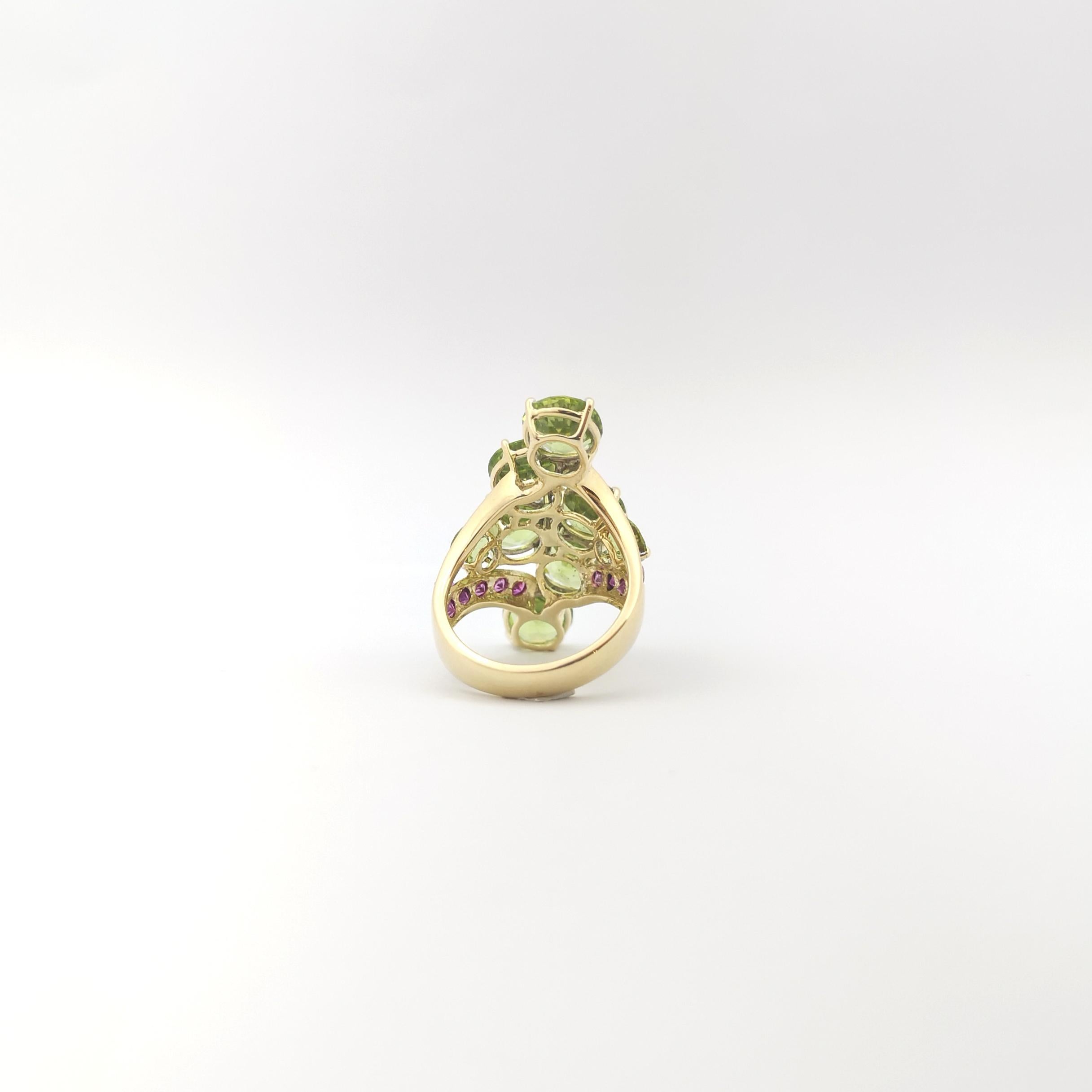 Peridot with Pink Sapphire Ring set in 18K Gold Setting For Sale 3
