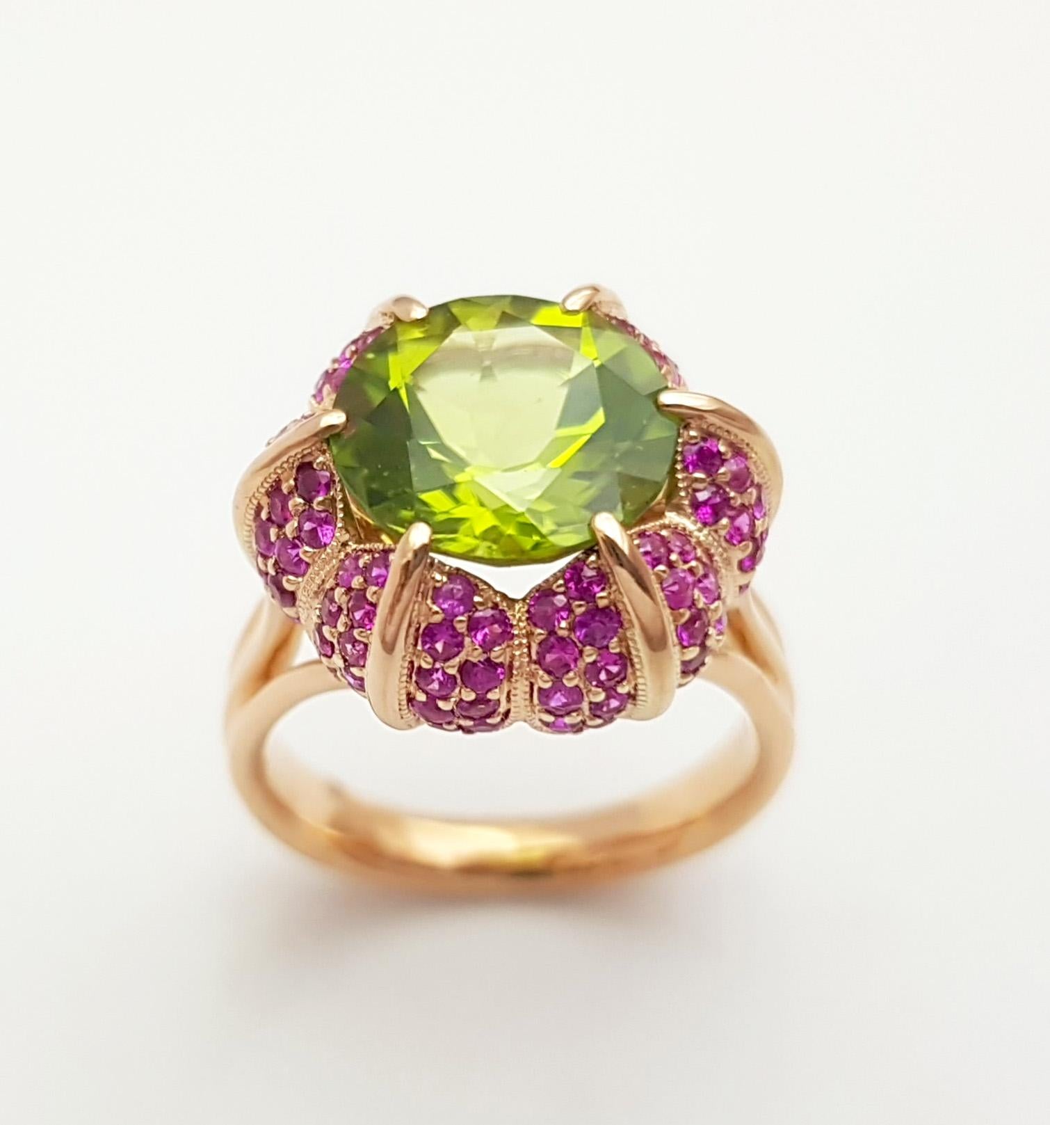 Peridot with Pink Sapphire Ring set in 18K Rose Gold Settings For Sale 4
