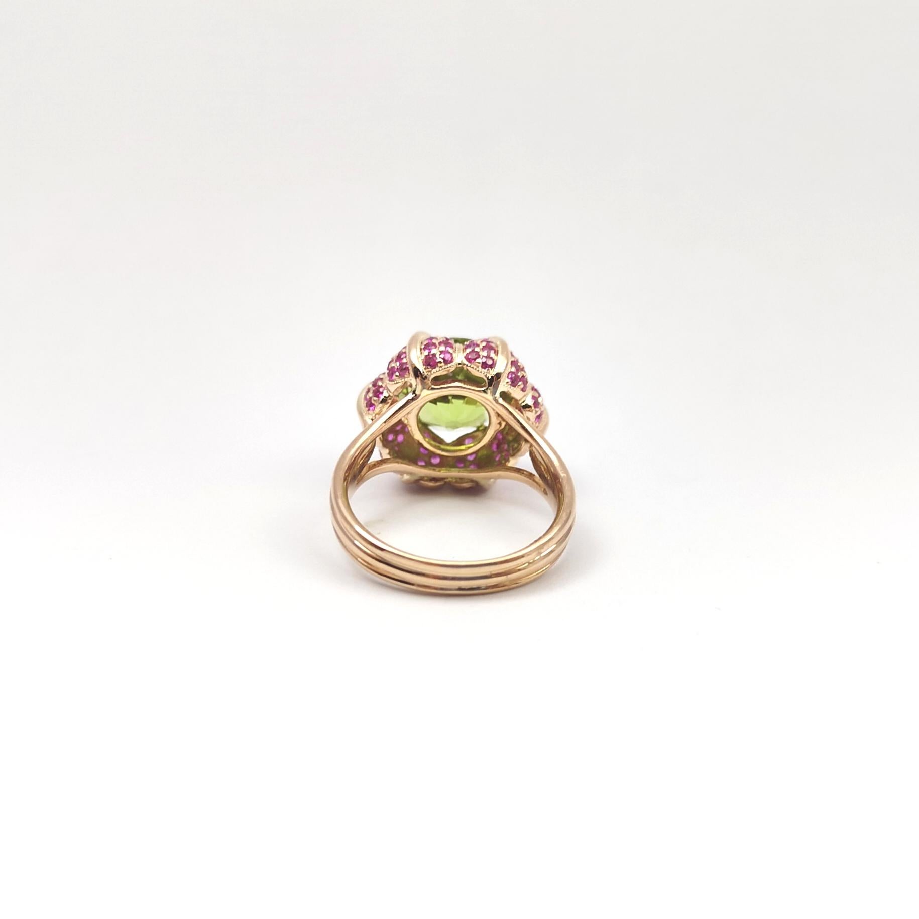 Peridot with Pink Sapphire Ring set in 18K Rose Gold Settings For Sale 7