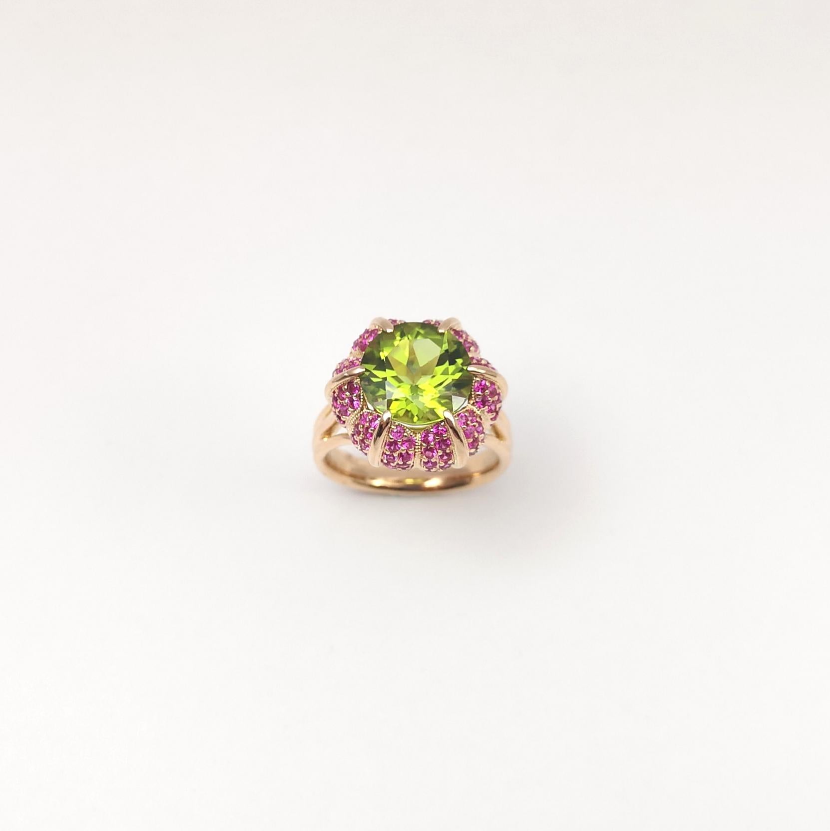 Peridot with Pink Sapphire Ring set in 18K Rose Gold Settings For Sale 11
