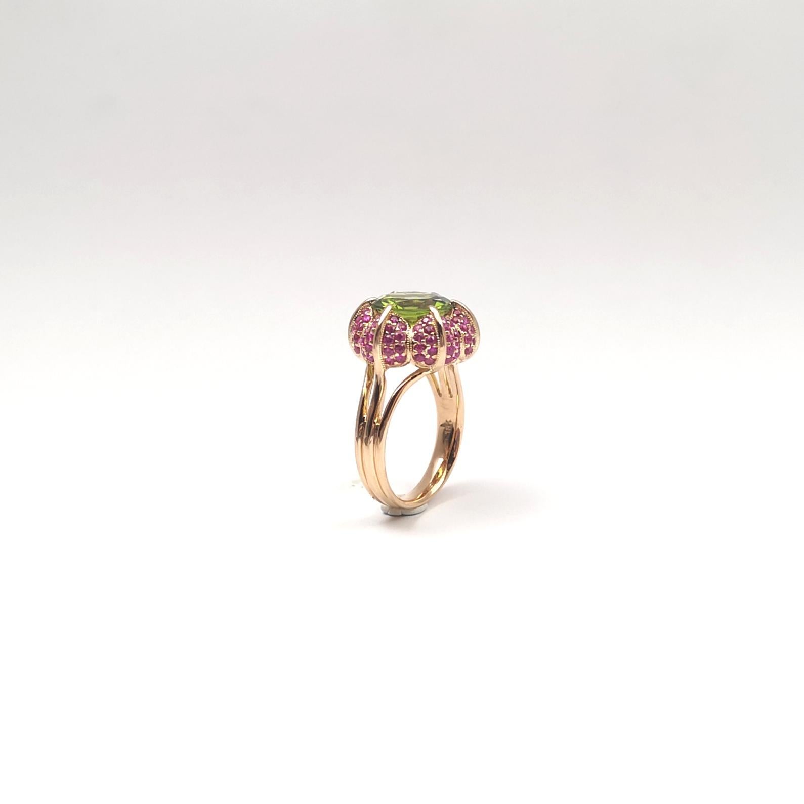 Peridot with Pink Sapphire Ring set in 18K Rose Gold Settings For Sale 12