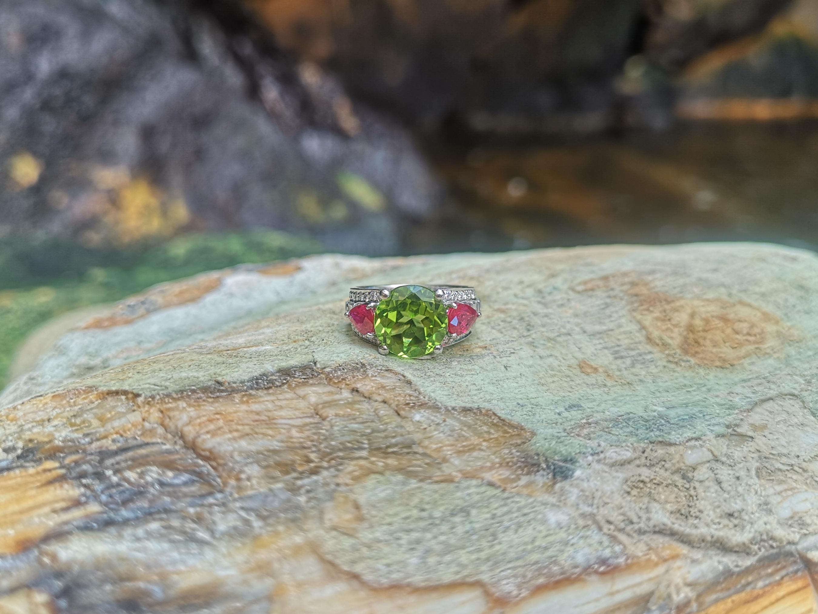 Peridot with Ruby and Diamond Ring Set in 18 Karat White Gold Settings For Sale 3