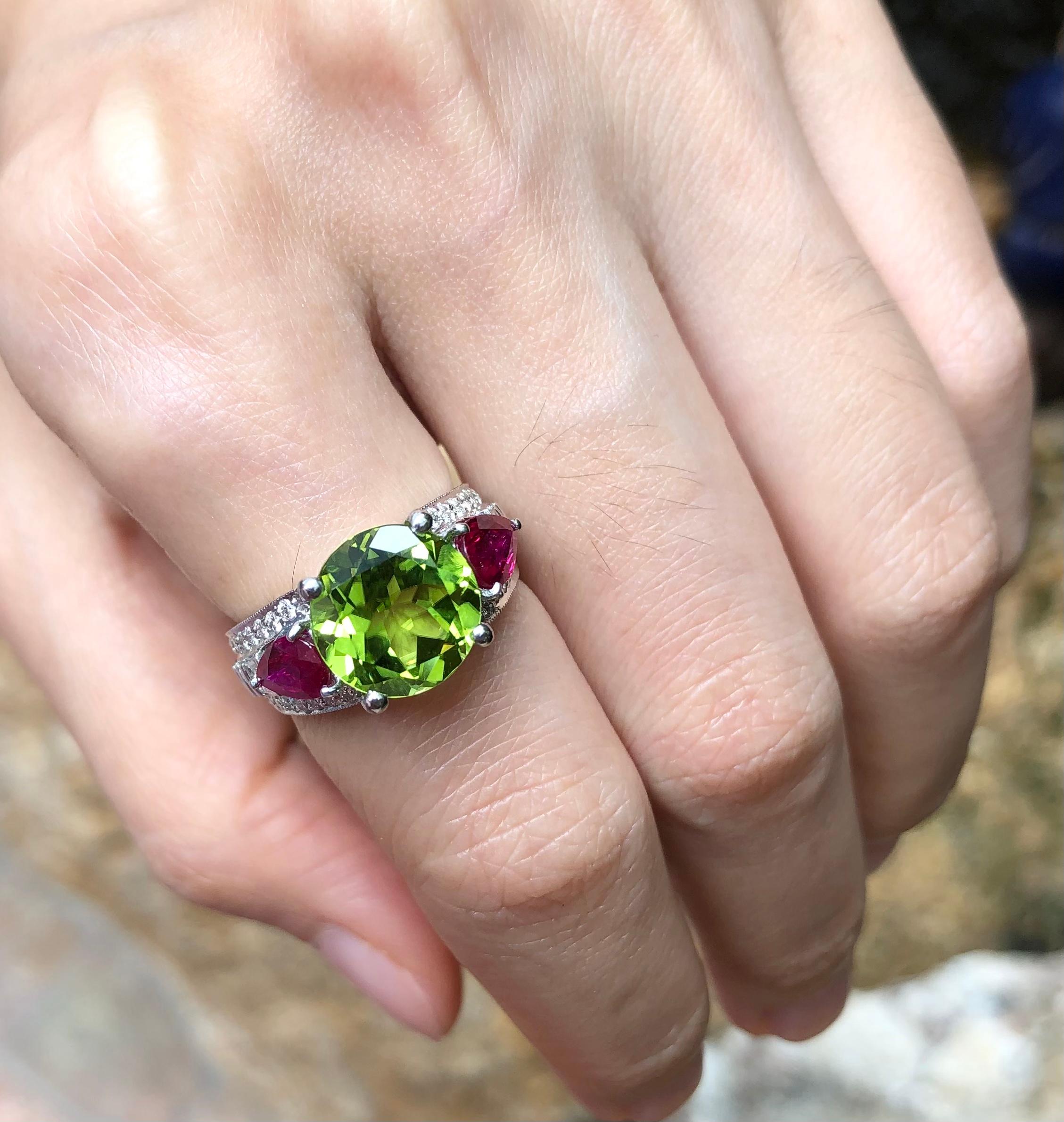 ruby and peridot ring