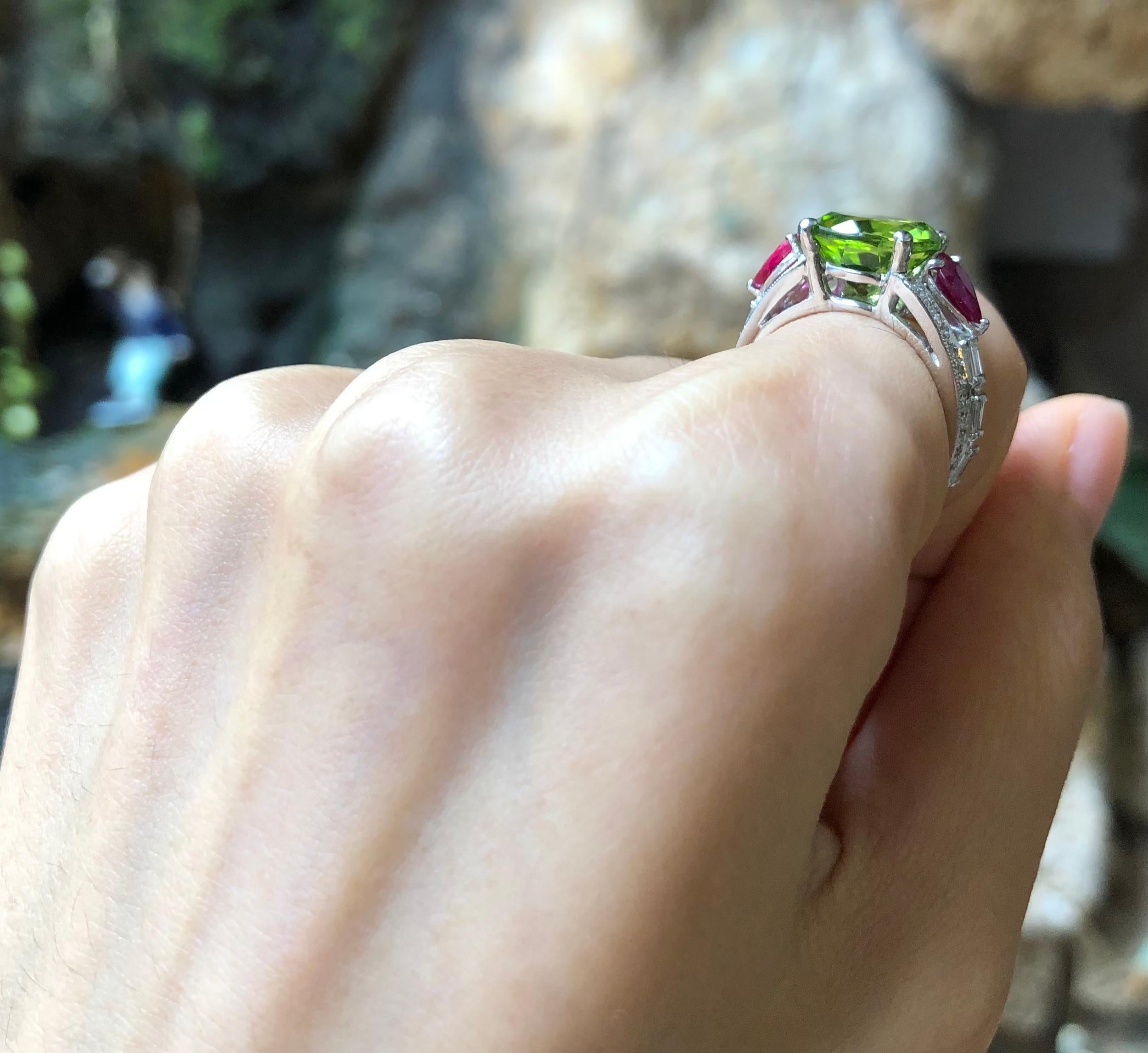 Contemporary Peridot with Ruby and Diamond Ring Set in 18 Karat White Gold Settings For Sale