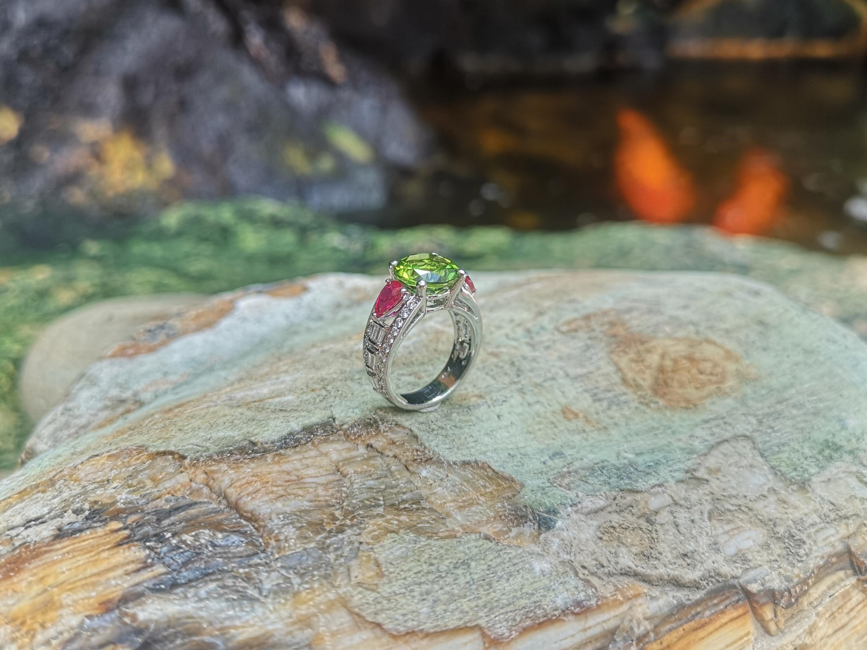 Mixed Cut Peridot with Ruby and Diamond Ring Set in 18 Karat White Gold Settings For Sale