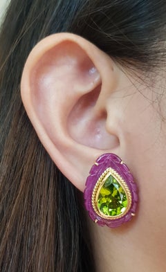 Peridot mit Rubin-Ohrringen in 18 Karat Goldfassung