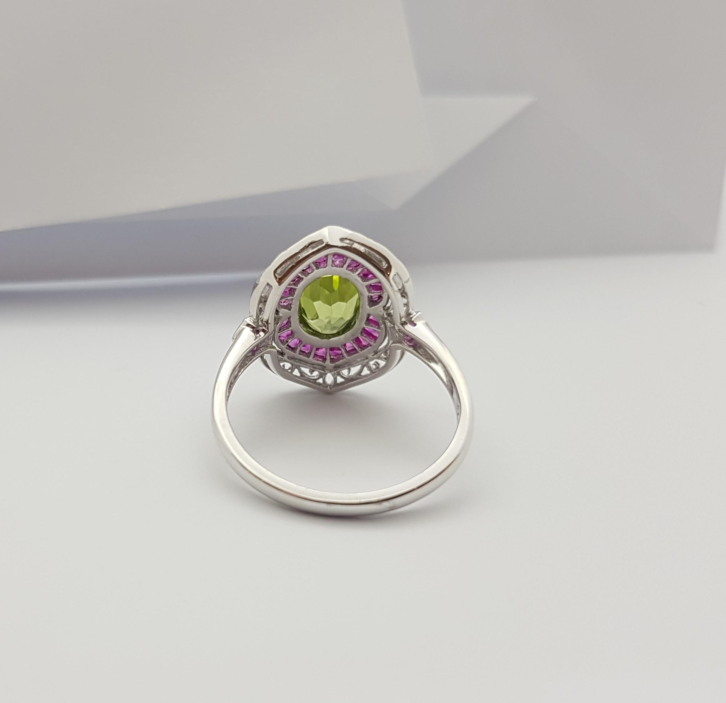 Peridot with Ruby Ring Set in 18 Karat White Gold Settings For Sale 1