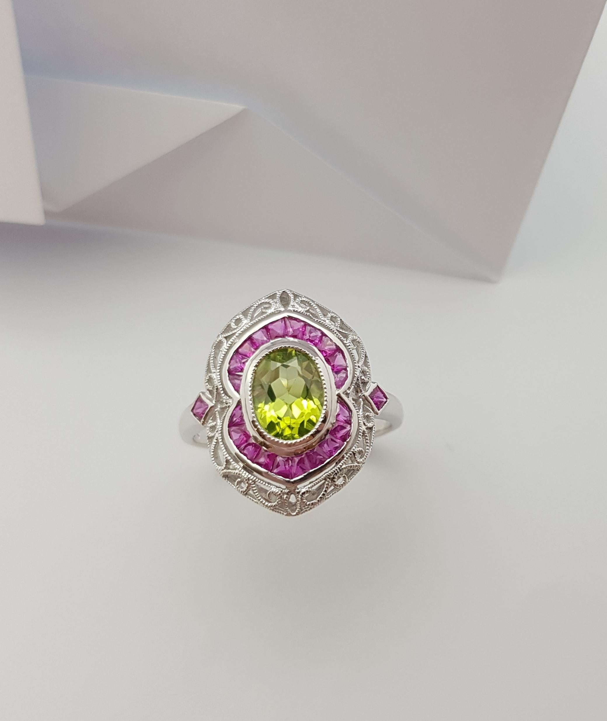 Peridot with Ruby Ring Set in 18 Karat White Gold Settings For Sale 6