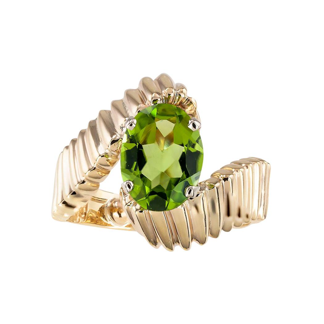 Peridot Yellow Gold Solitaire Ring For Sale