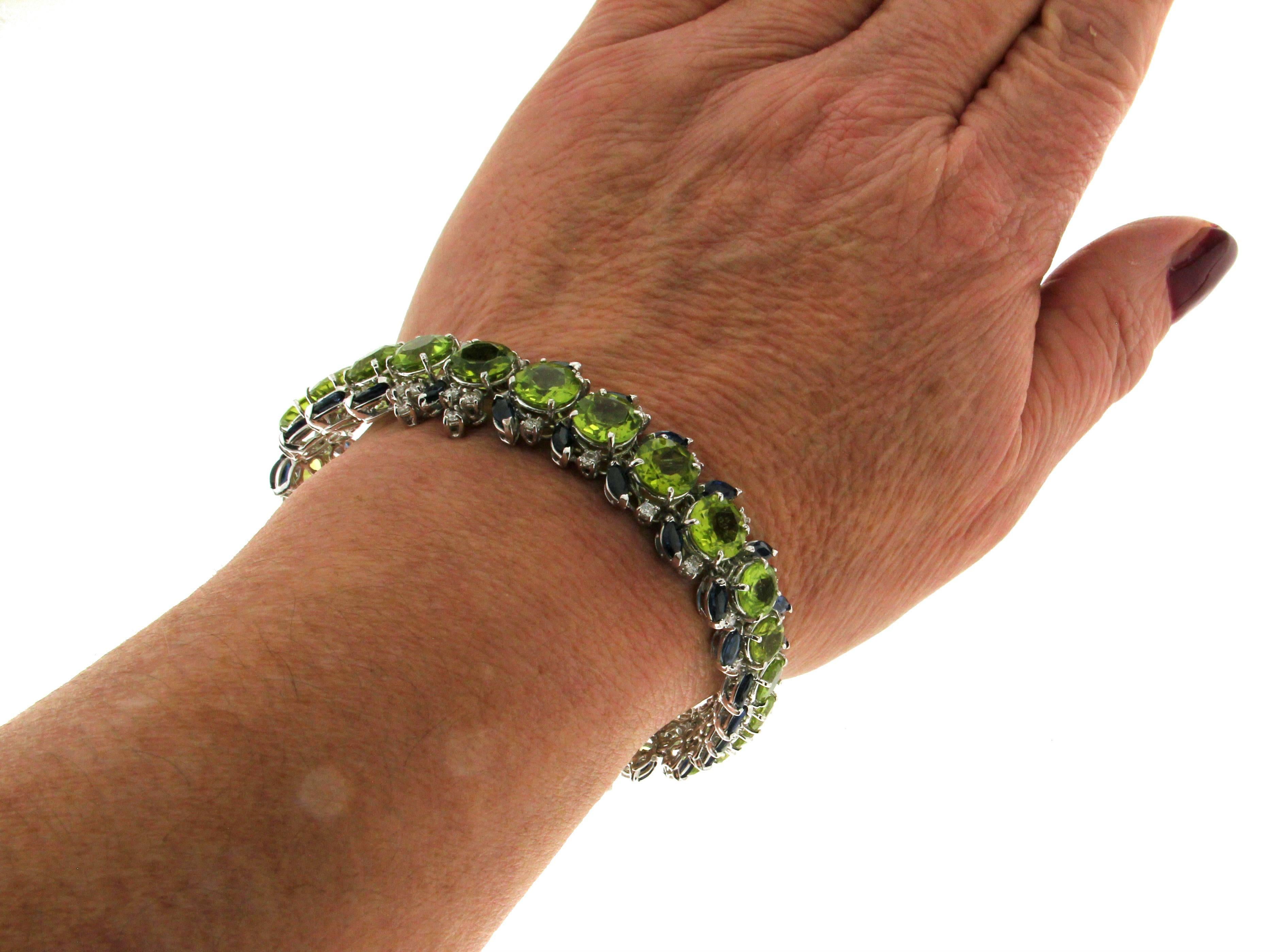 Peridot 18 Karat White Gold Diamonds and Sapphires Cuff Bracelet 6