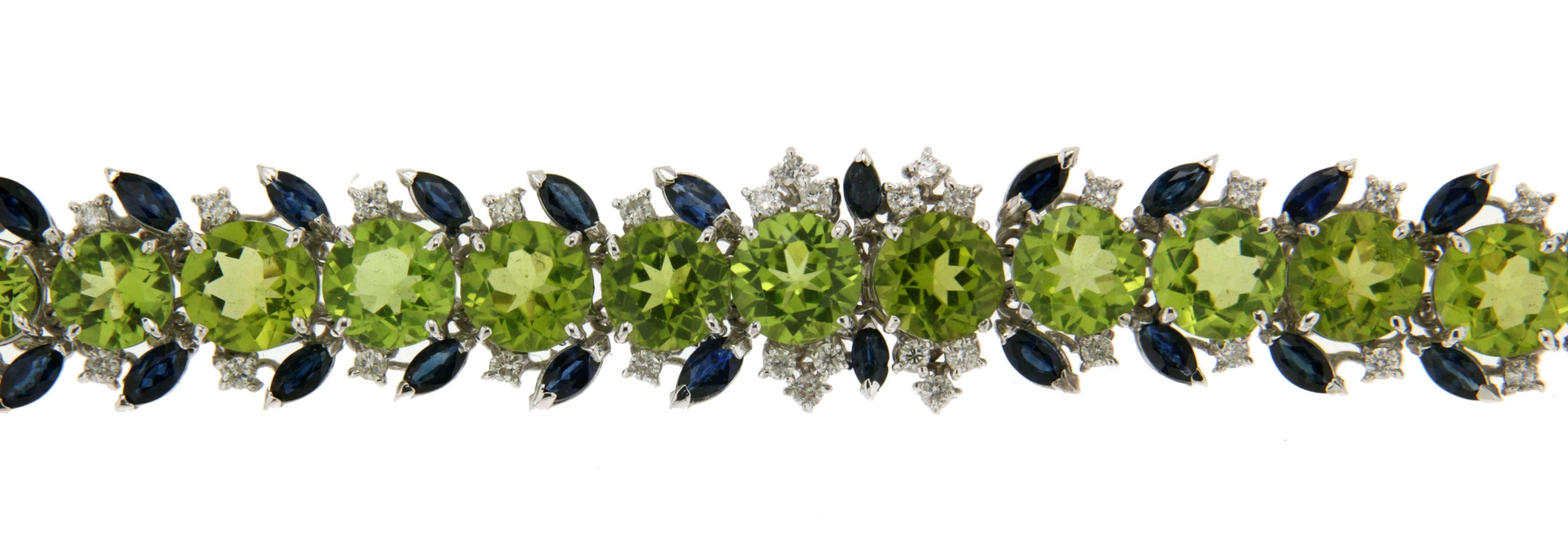 Peridot 18 Karat White Gold Diamonds and Sapphires Cuff Bracelet 3