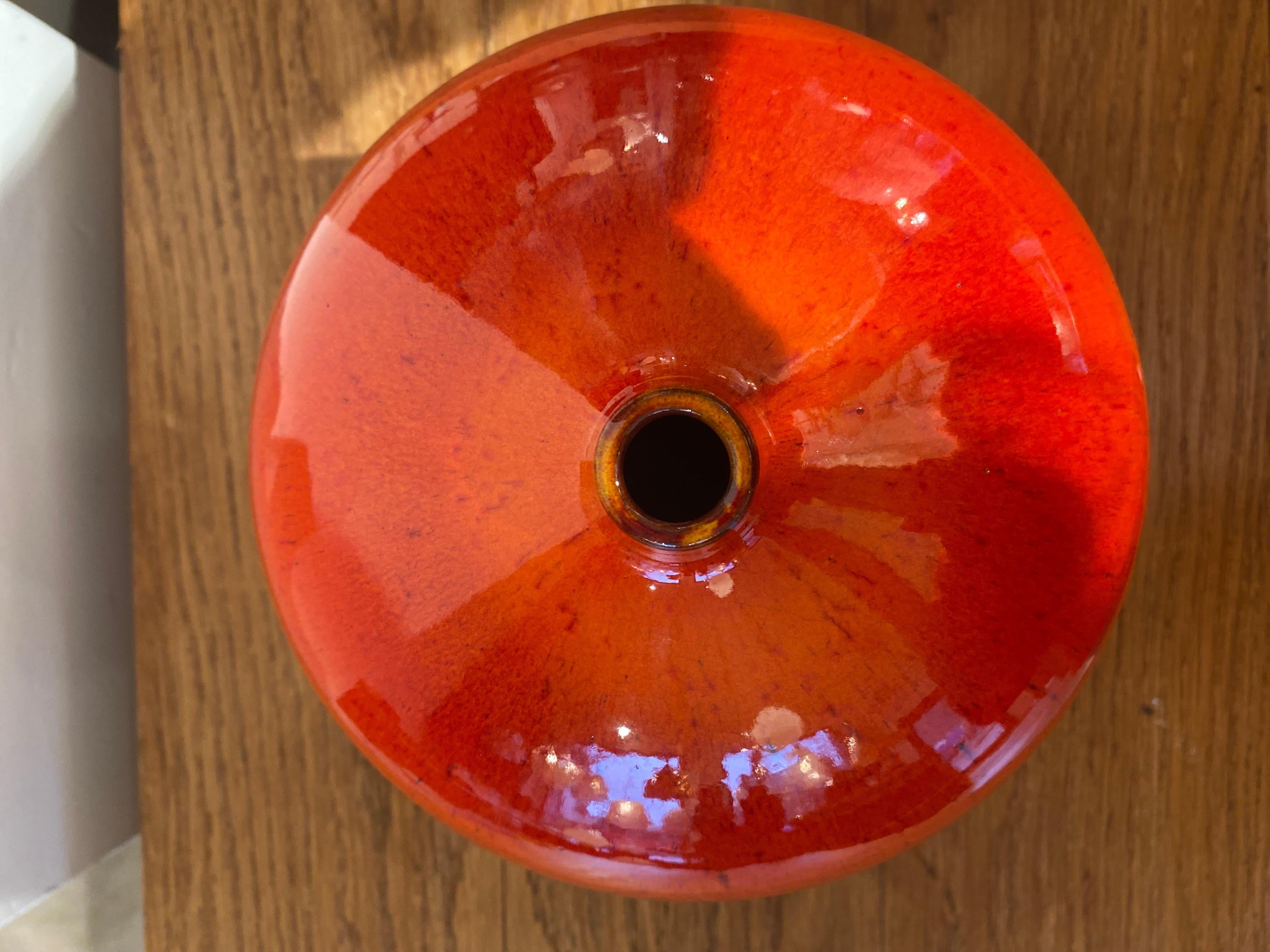 Perignem Vase Rote Glasur 1960er Jahre (Mitte des 20. Jahrhunderts) im Angebot