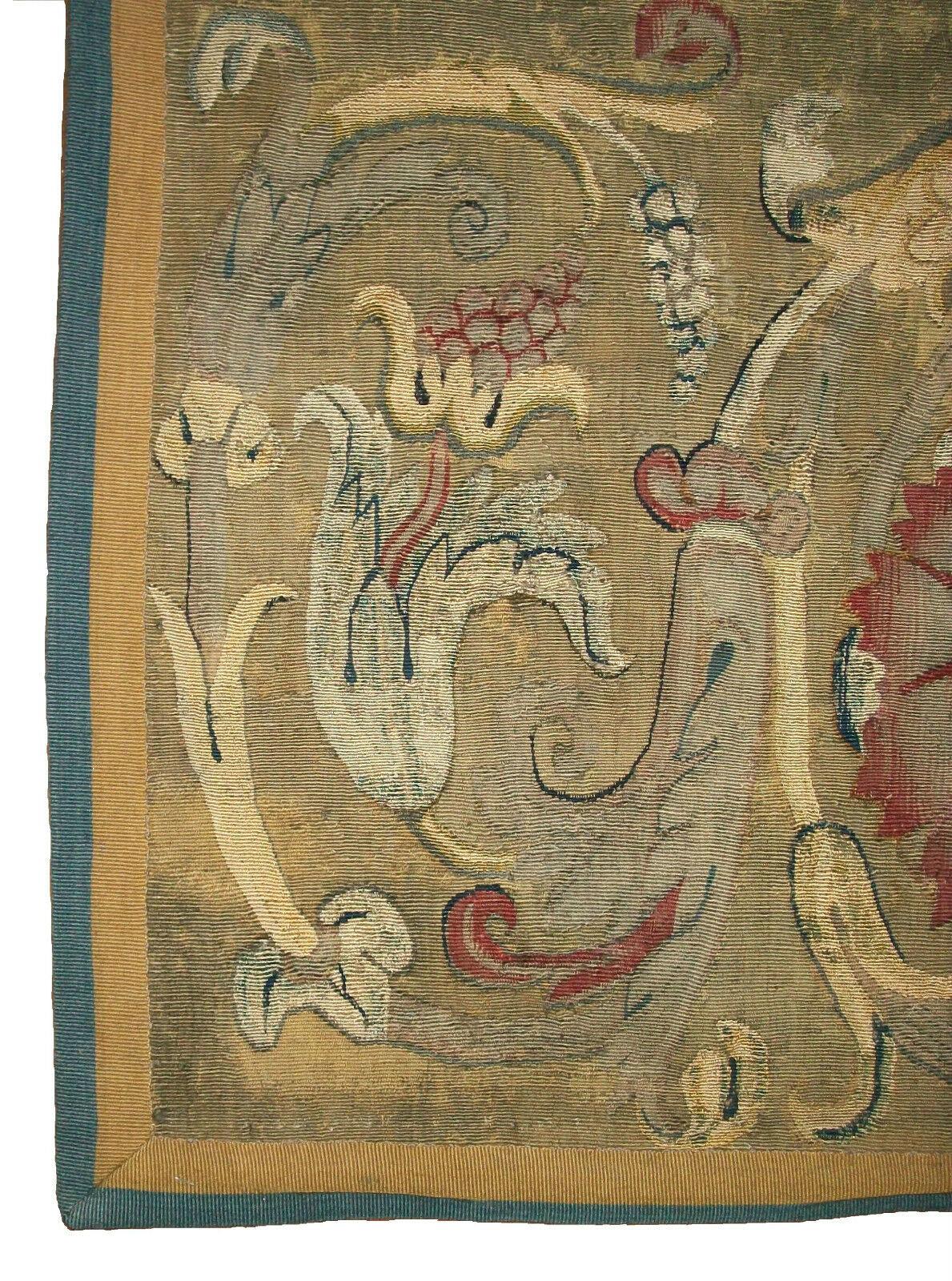 PERINO DEL VAGA « After », importante tapisserie grotesque flamande, vers 1550 en vente 1
