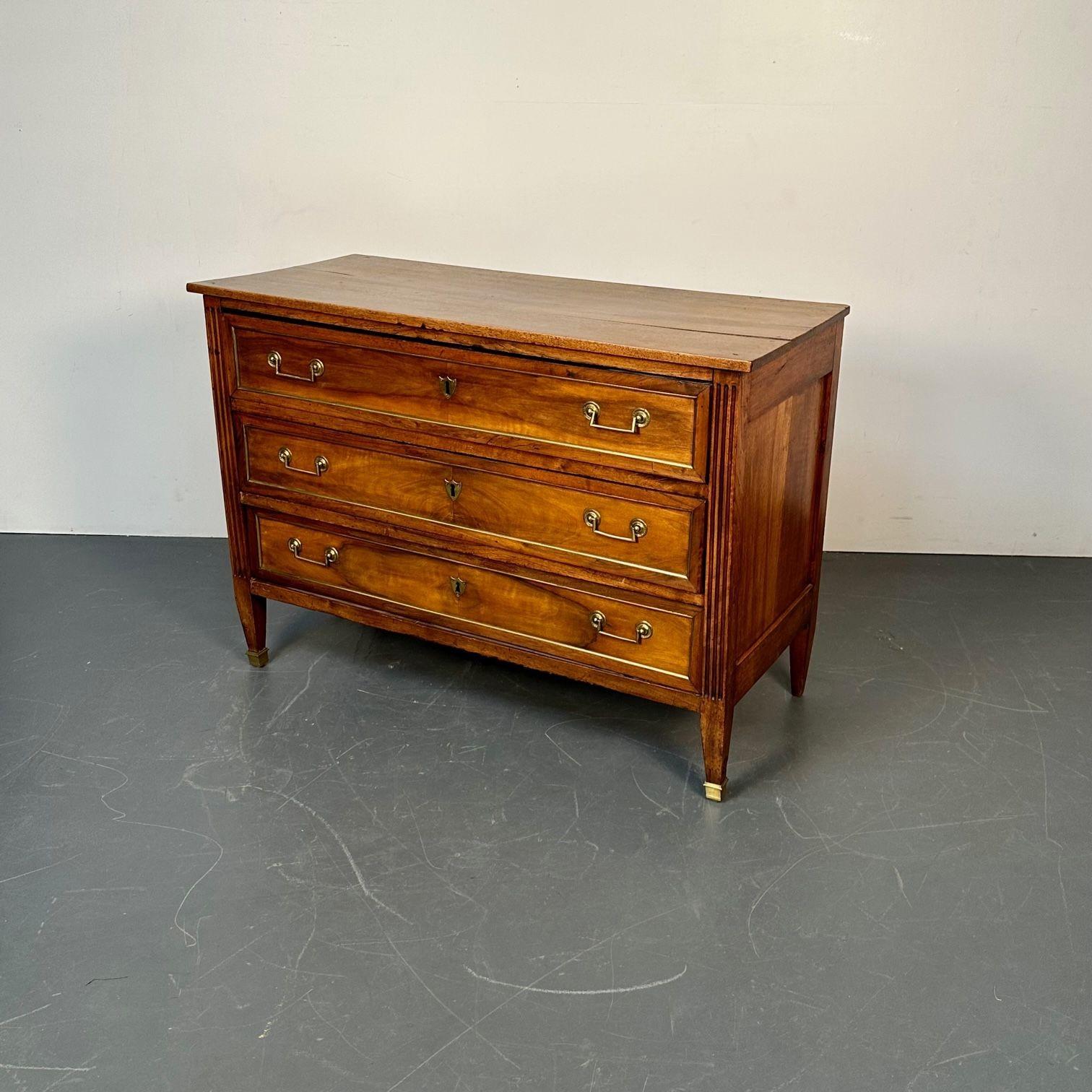 Period 18th Century French Louis XVI Mahogany Commode / Chest, Bronze Accent In Good Condition In Stamford, CT