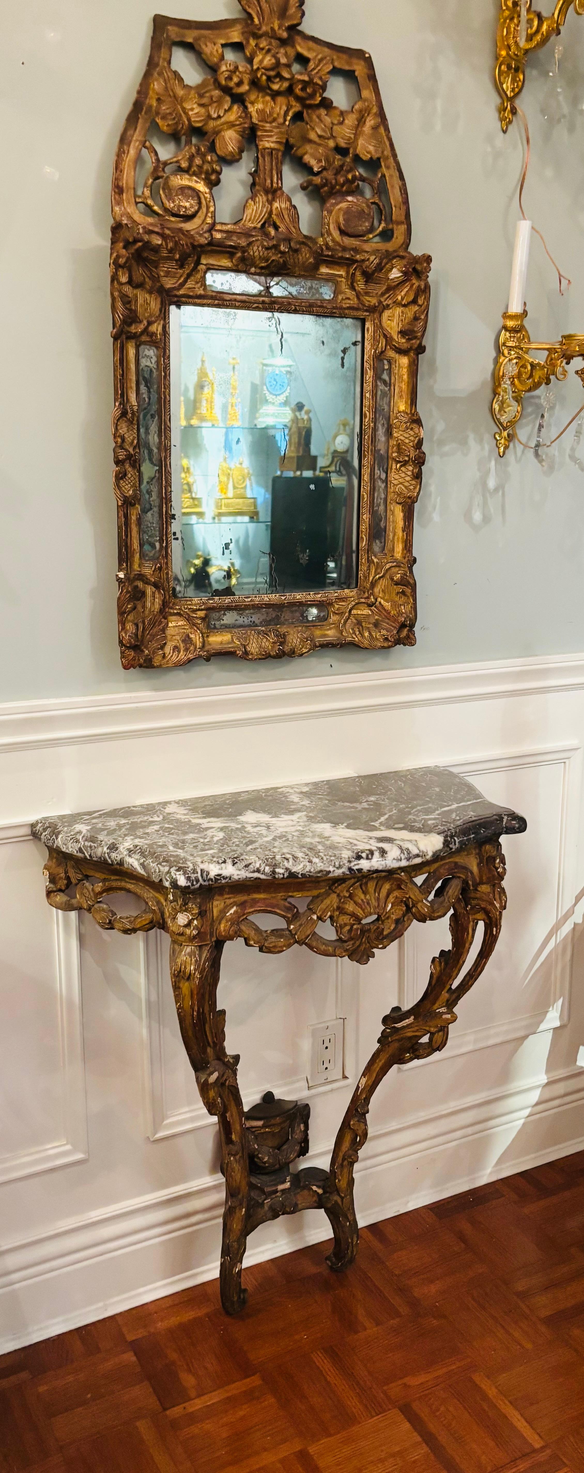 Period 18th Century Louis XV Carved Giltwood Console and Mirror For Sale 7