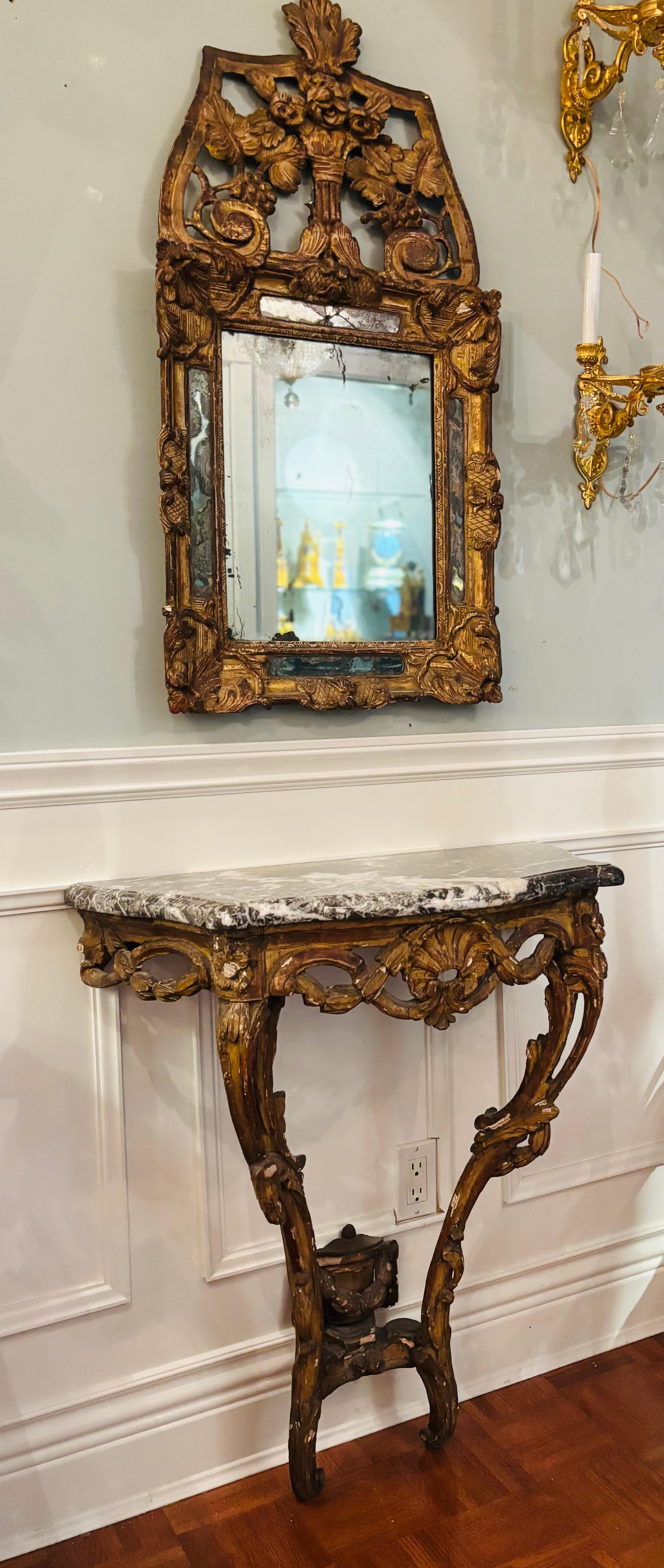Period 18th Century Louis XV Carved Giltwood Console and Mirror For Sale 8
