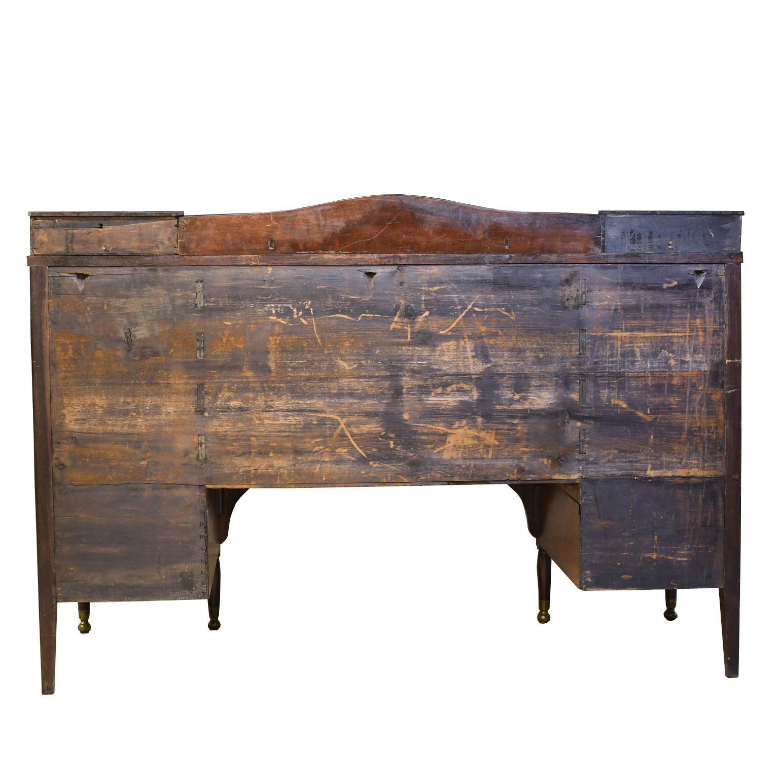 Period Antique American Sheraton Sideboard in Mahogany, circa 1815 For Sale 3