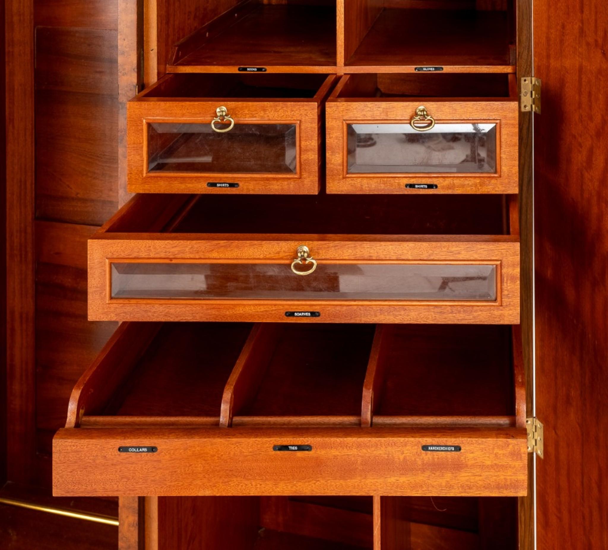 Suite da camera da letto Art Deco d'epoca Comò Armadio Sgabello Letto in vendita 14