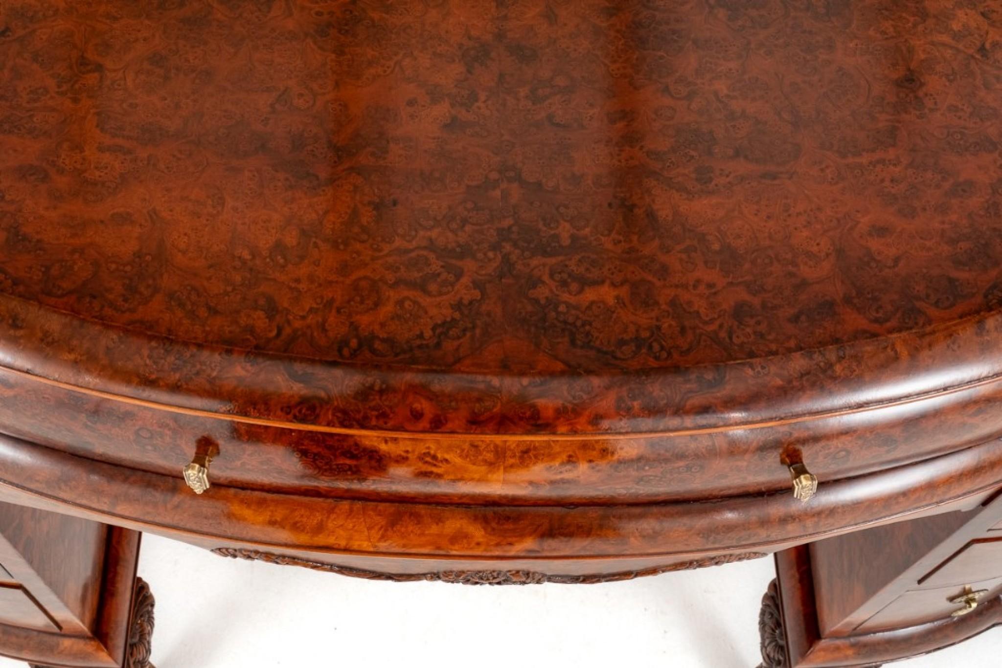 Suite da camera da letto Art Deco d'epoca Comò Armadio Sgabello Letto in vendita 2