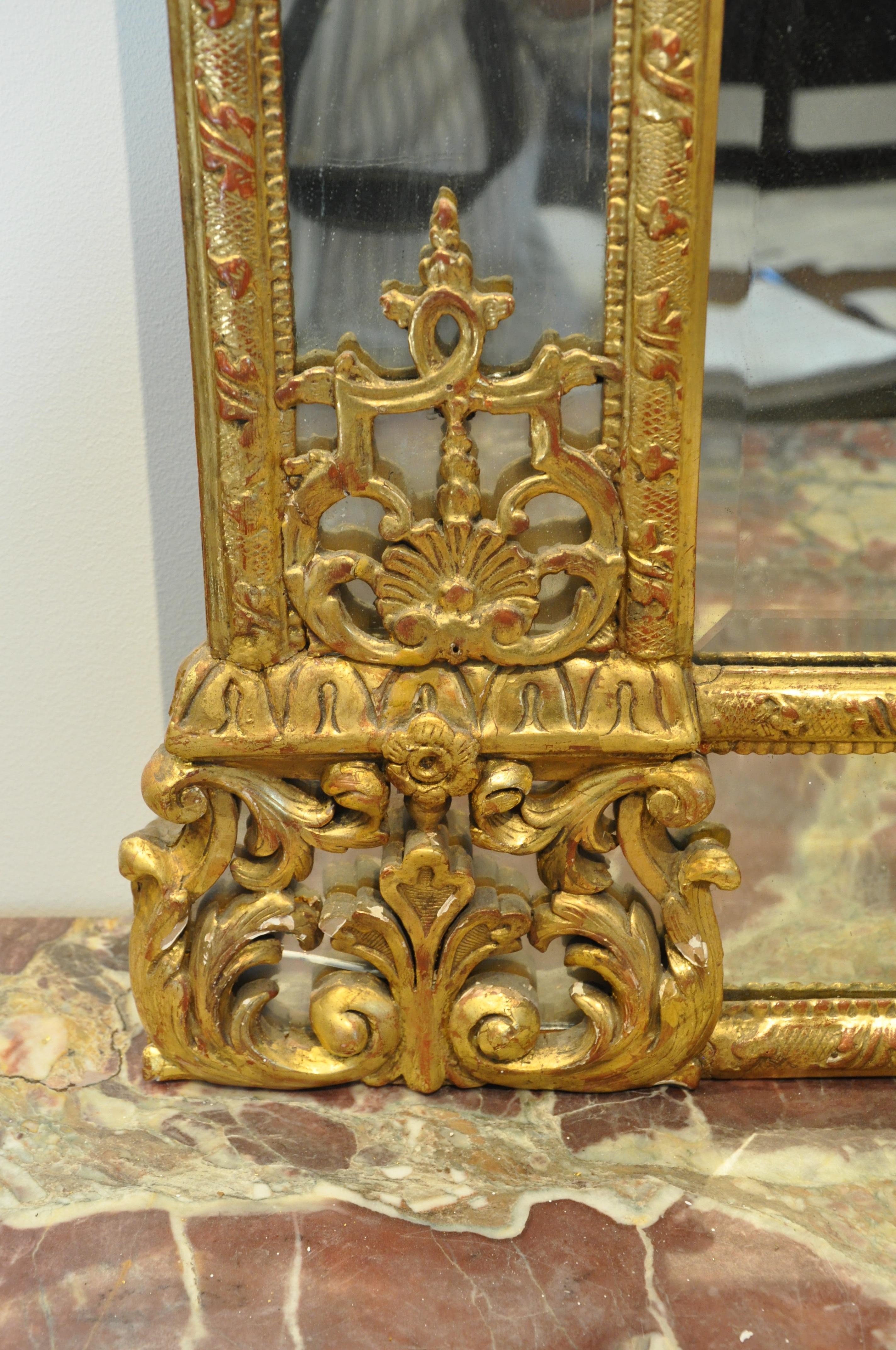 Giltwood Period Early 18th Century French Regence Gilt Mirror