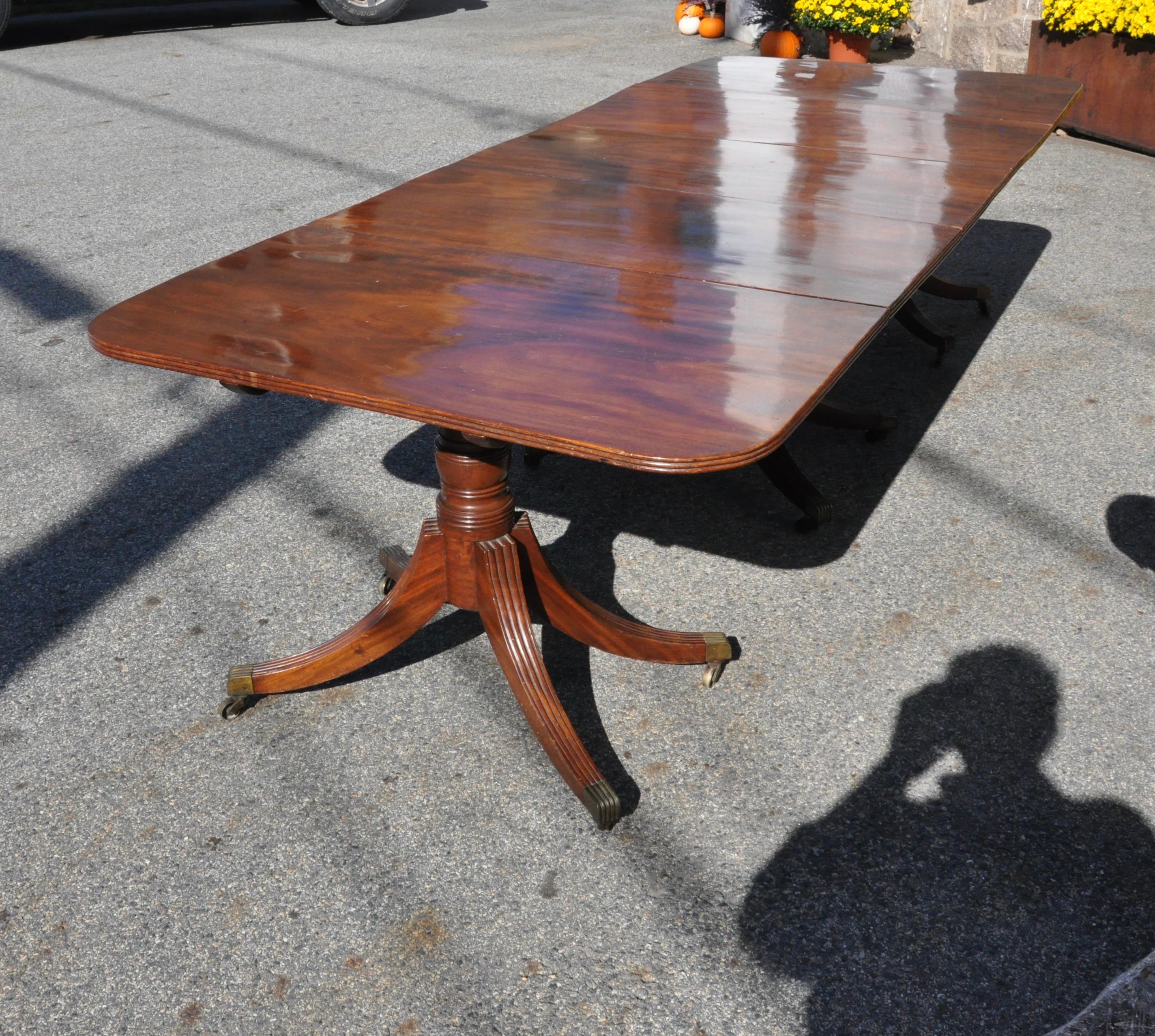 Period Early 19th Century American Three Pedestal Dining Table 8